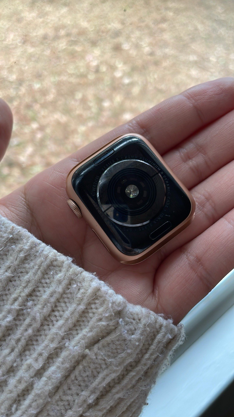 Apple Watch Series 5 – 40 MM, Pink ( GPS + Cellular, No Band )