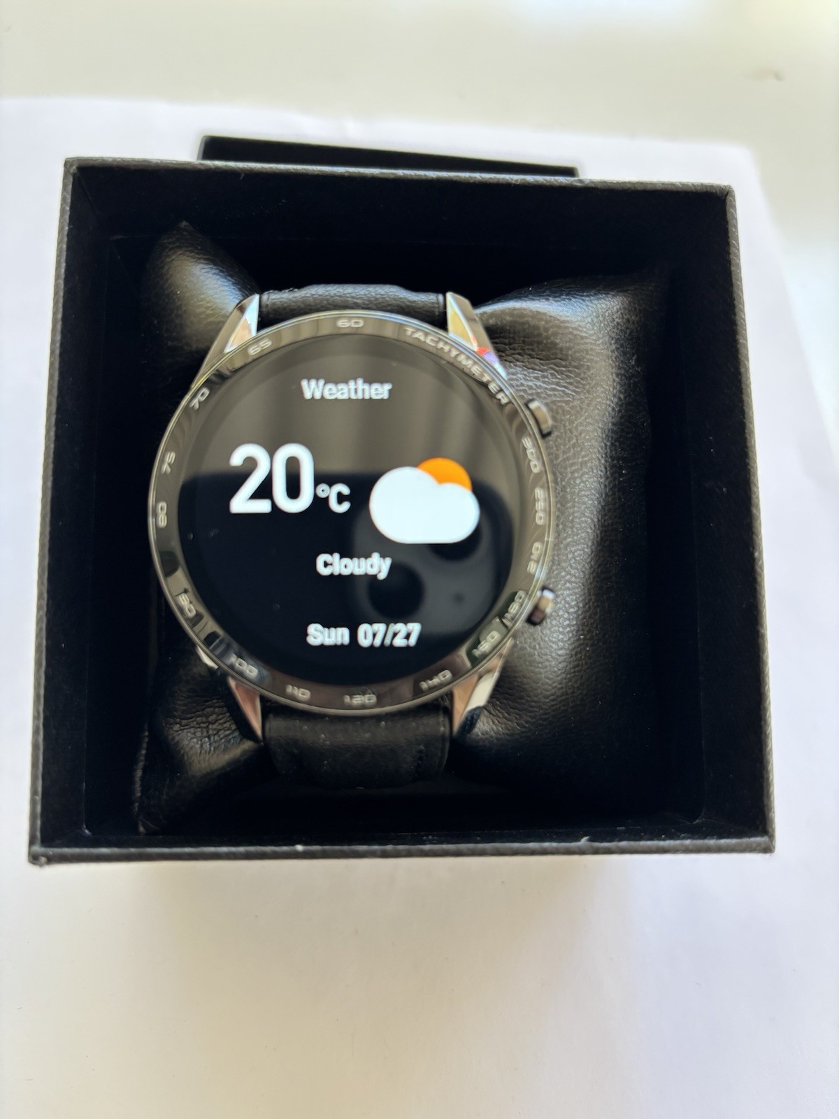 Filiekeu Smartwatch with Leather Strap