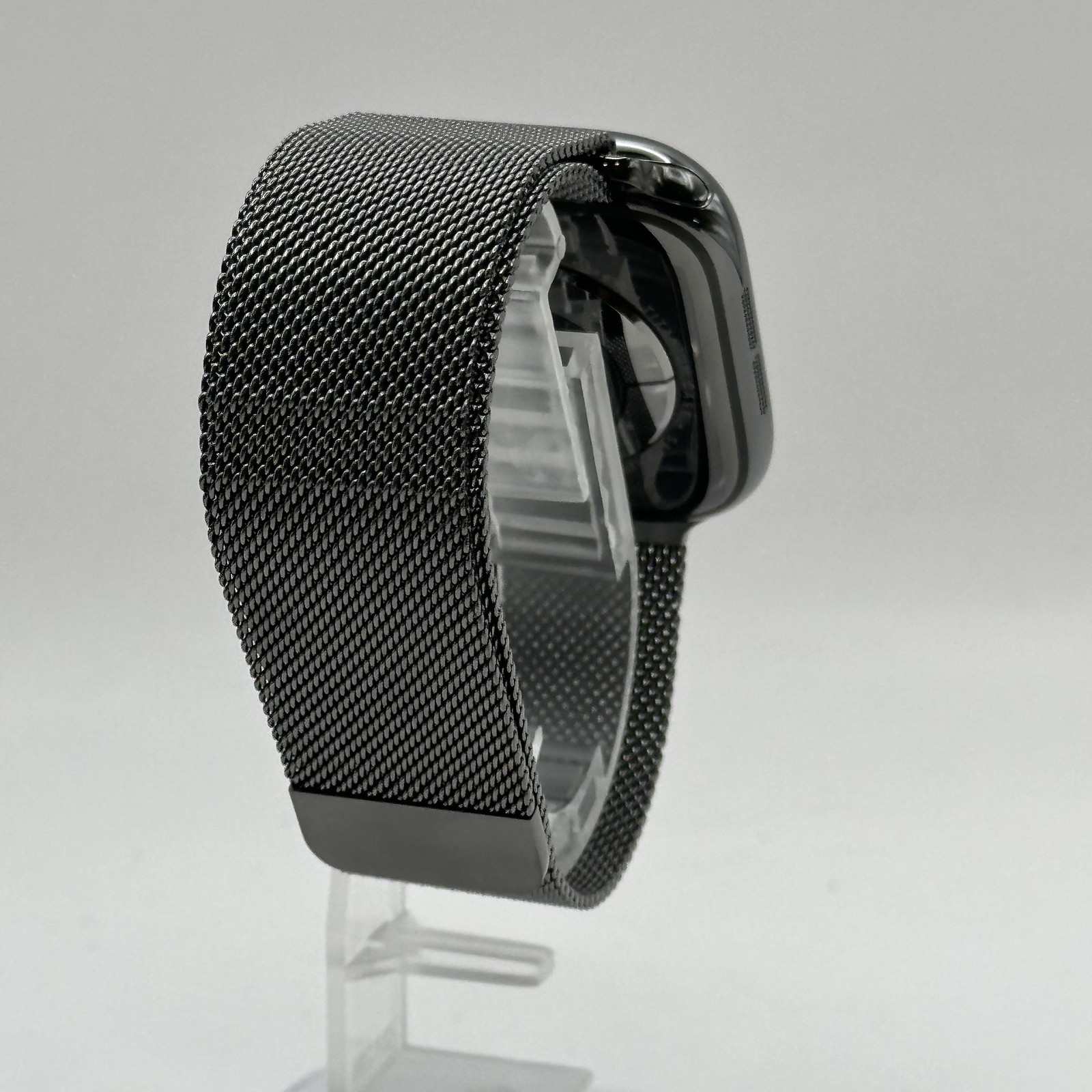 Apple Watch (Series 10) 46mm Slate Titanium w/ Milanese Loop (LTE) – Excellent