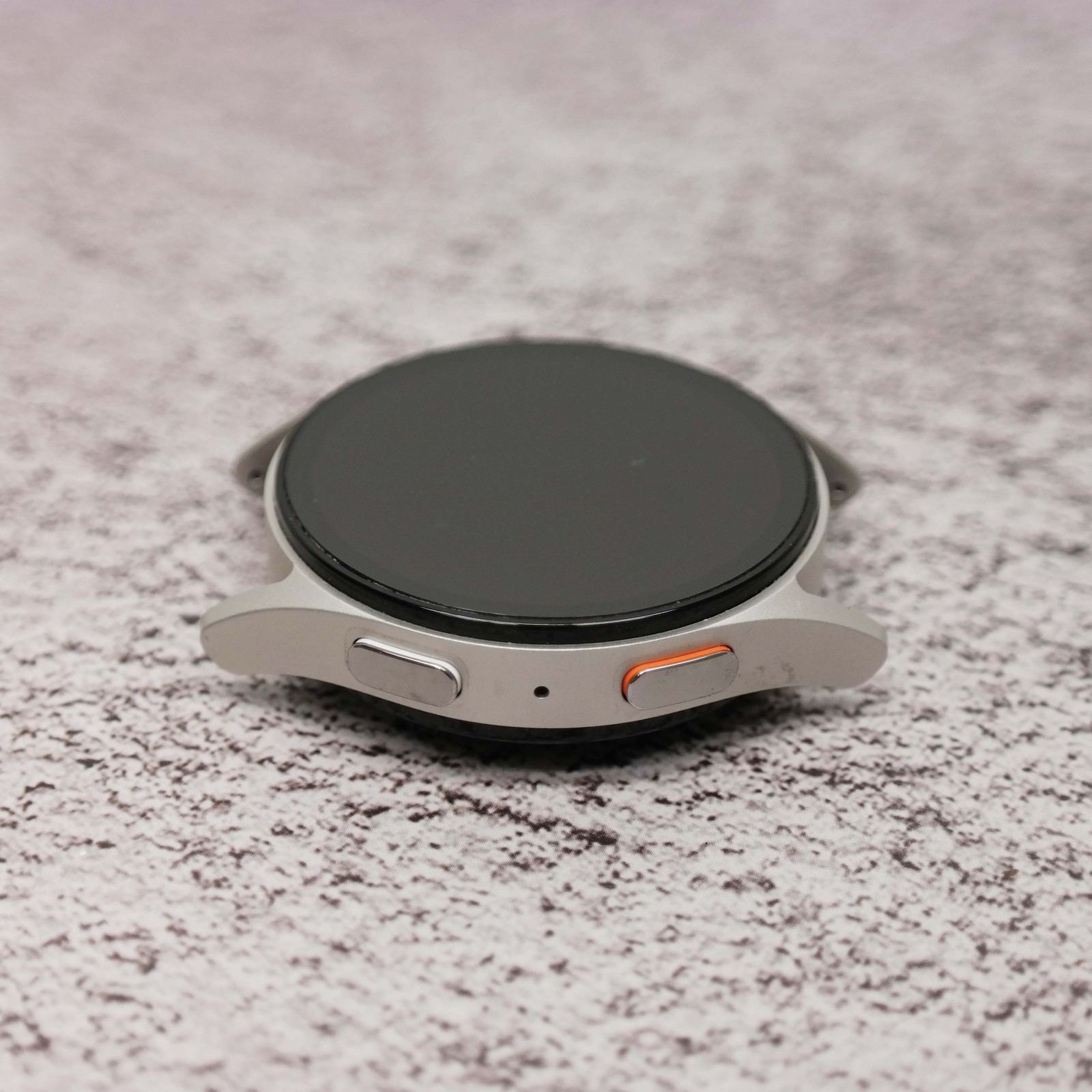 Samsung Galaxy Watch7 SM-L300 40mm Aluminum Cream BROKEN