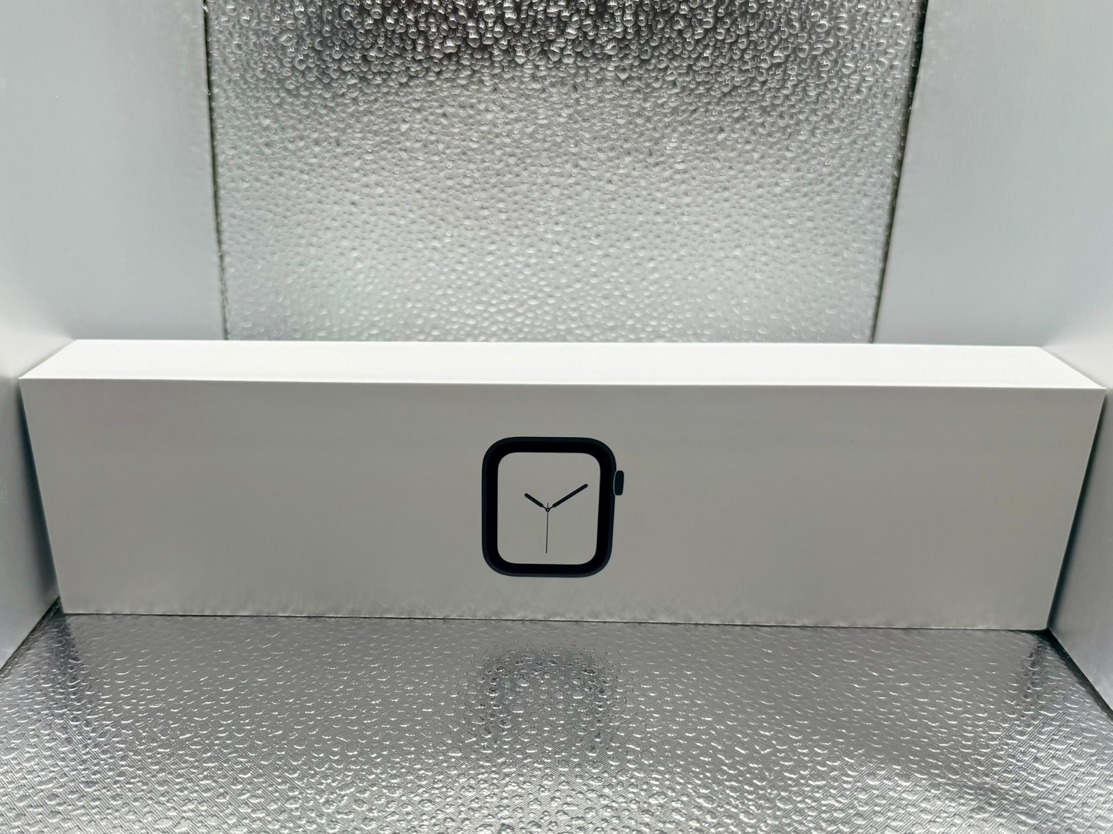 Apple Watch Series 4 GPS 44MM Space Gray Aluminum Case w/ Metal Band Model A1978