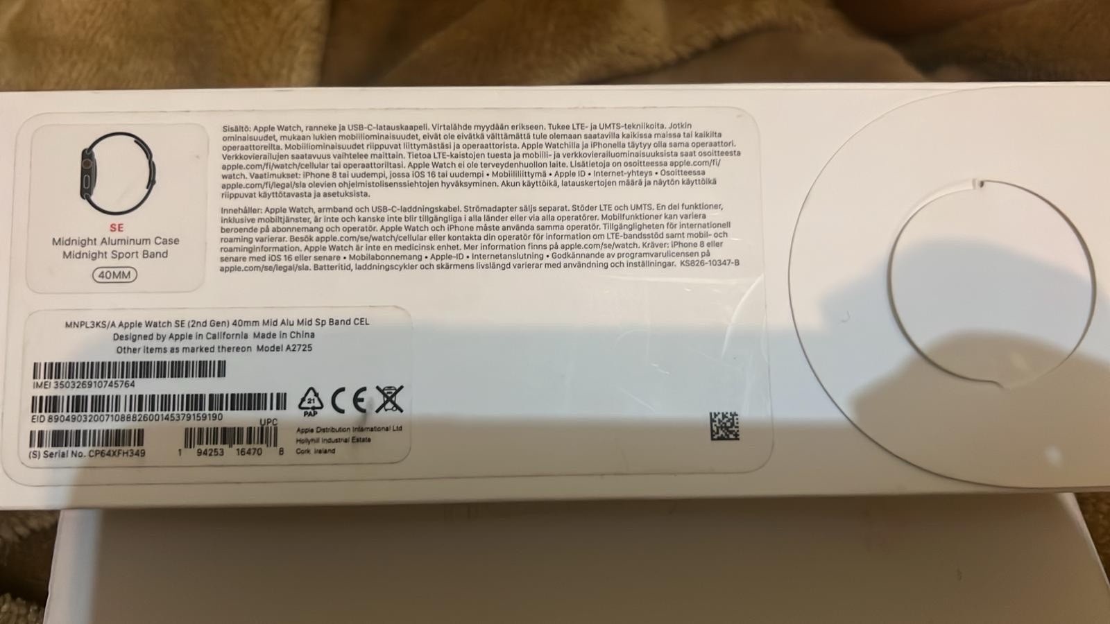 Apple Watch SE (2022) 40mm Midnight Aluminum Case with Sport Band, M/L (GPS +…