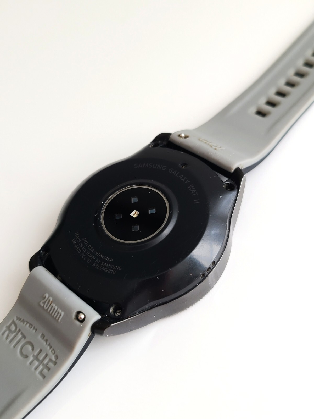Samsung Galaxy Watch SM-R810 42mm Bluetooth Midnight Black w/ charger