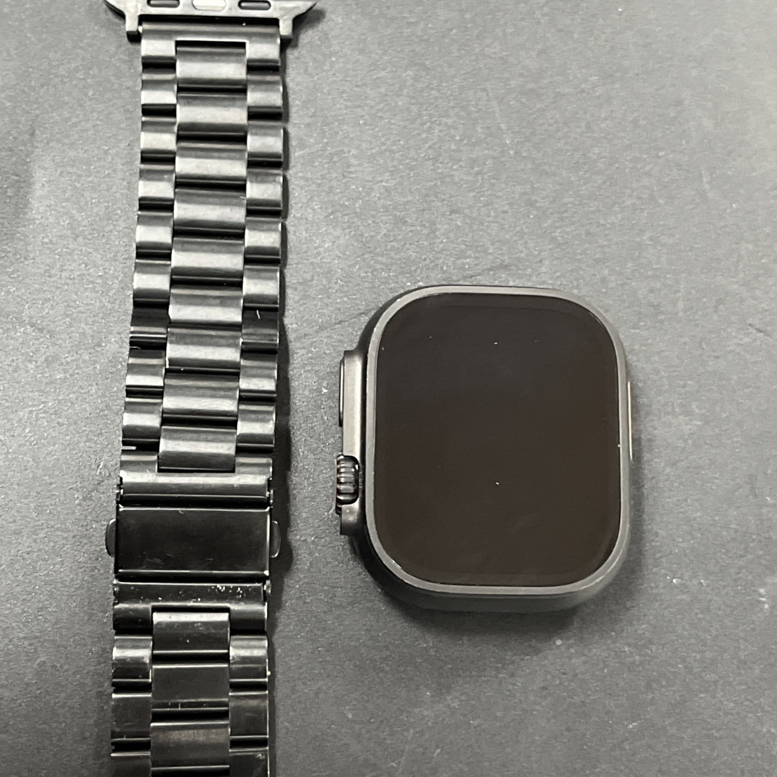 Apple Watch Ultra 2 GPS LTE 49mm Titanium A2986 2023