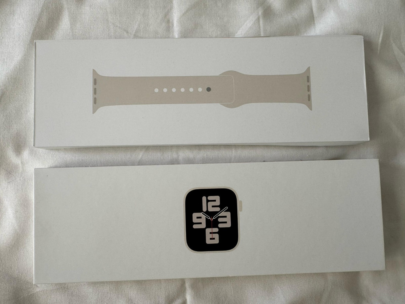 Apple Watch SE 2 40mm Starlight Aluminum – Starlight Sport Band MXEG3LL/A