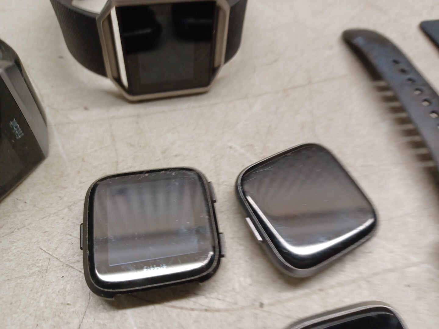 RESALE PARTS REPAIR Lot of 9 Fit Bit Fit Tech Pay Versa Smart Watches FIX