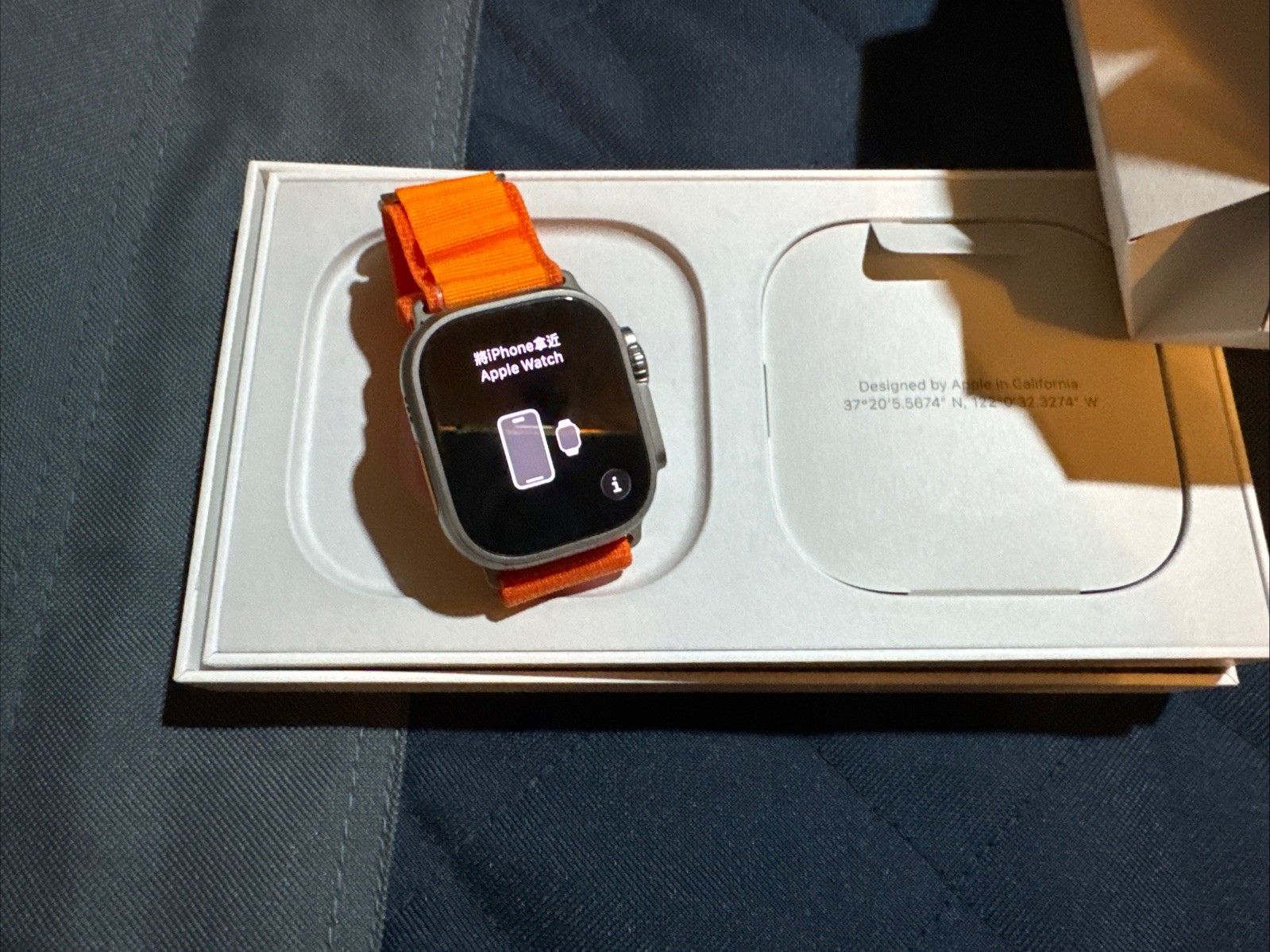 Unlocked Apple Watch Ultra 49mm (GPS + Cellular) T-Mobile Titanium