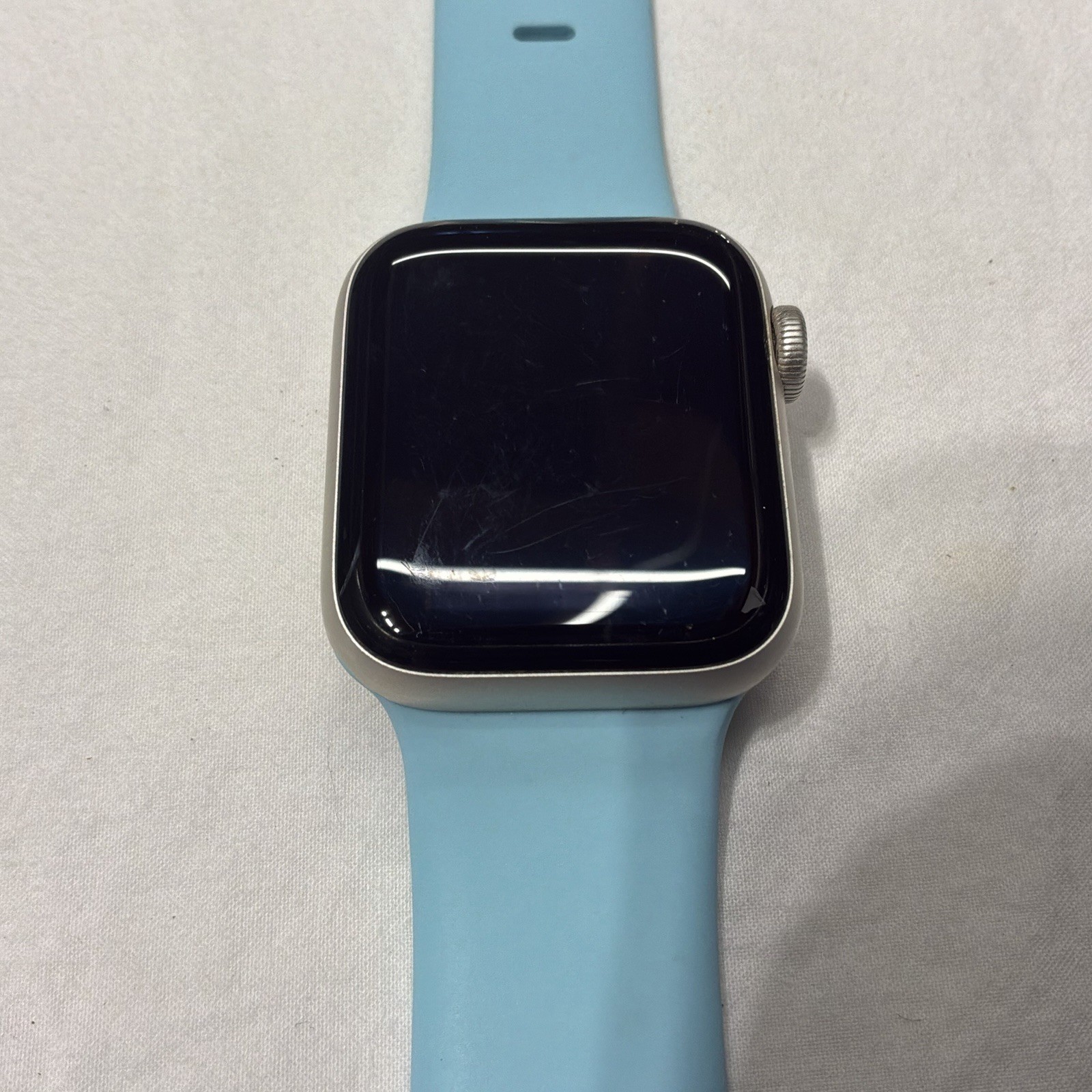 Apple Watch SE (2nd Generation) 40mm Aluminum with Sport Band – Low Battery Life