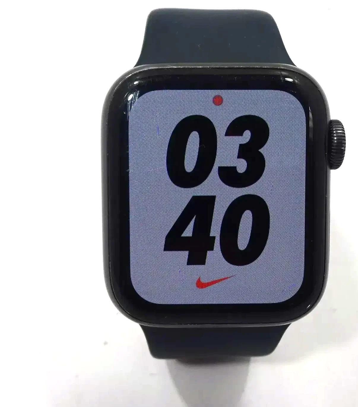 APPLE Watch Series 5 GPS LTE – 40MM Aluminum Case A2094 – Black