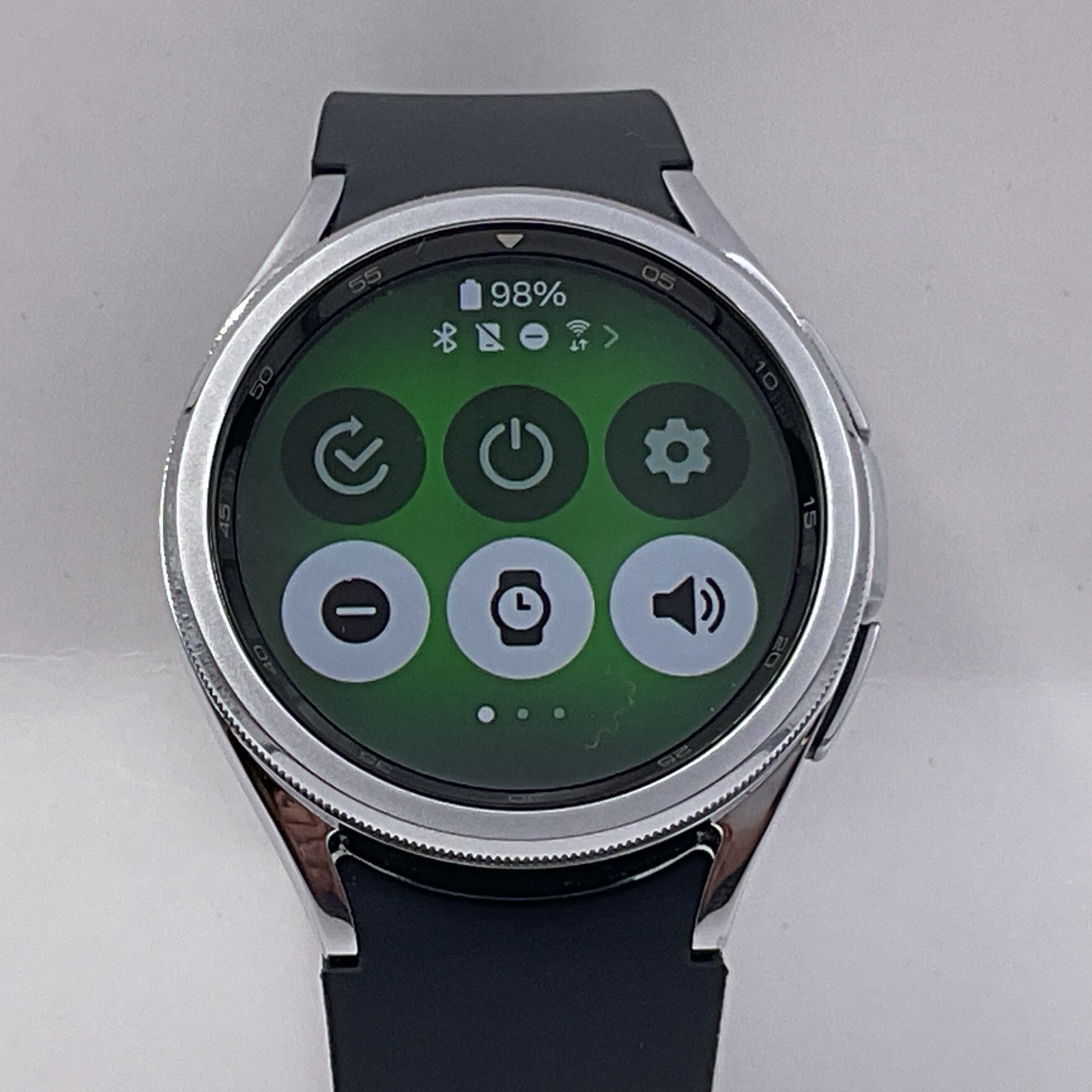 Samsung Galaxy Watch6 Classic 43mm SM-R950 GPS Stainless Steel Smartwatch Black