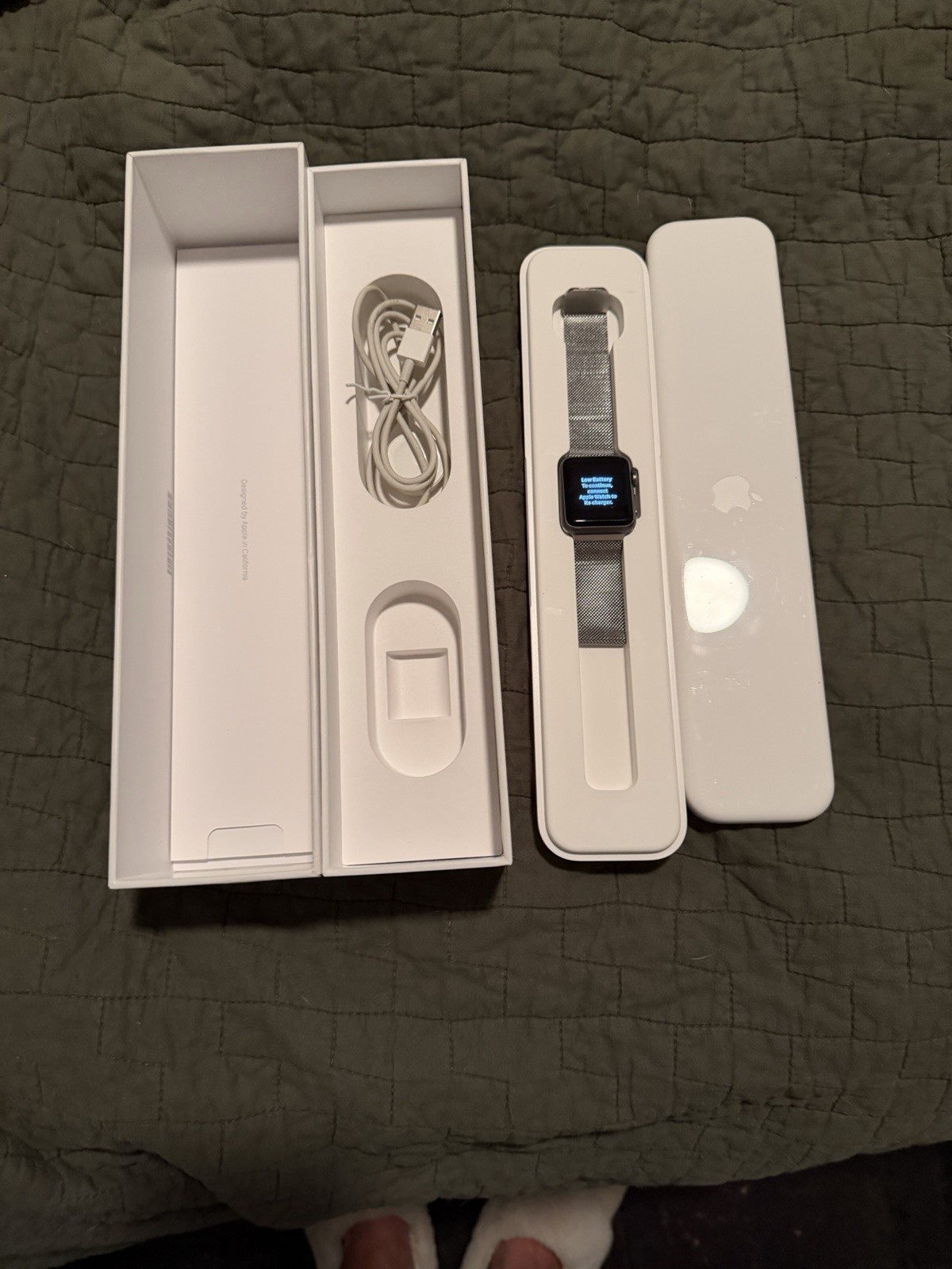 Apple Sport Watch Generation 1. Series 7000 Space Aluminum