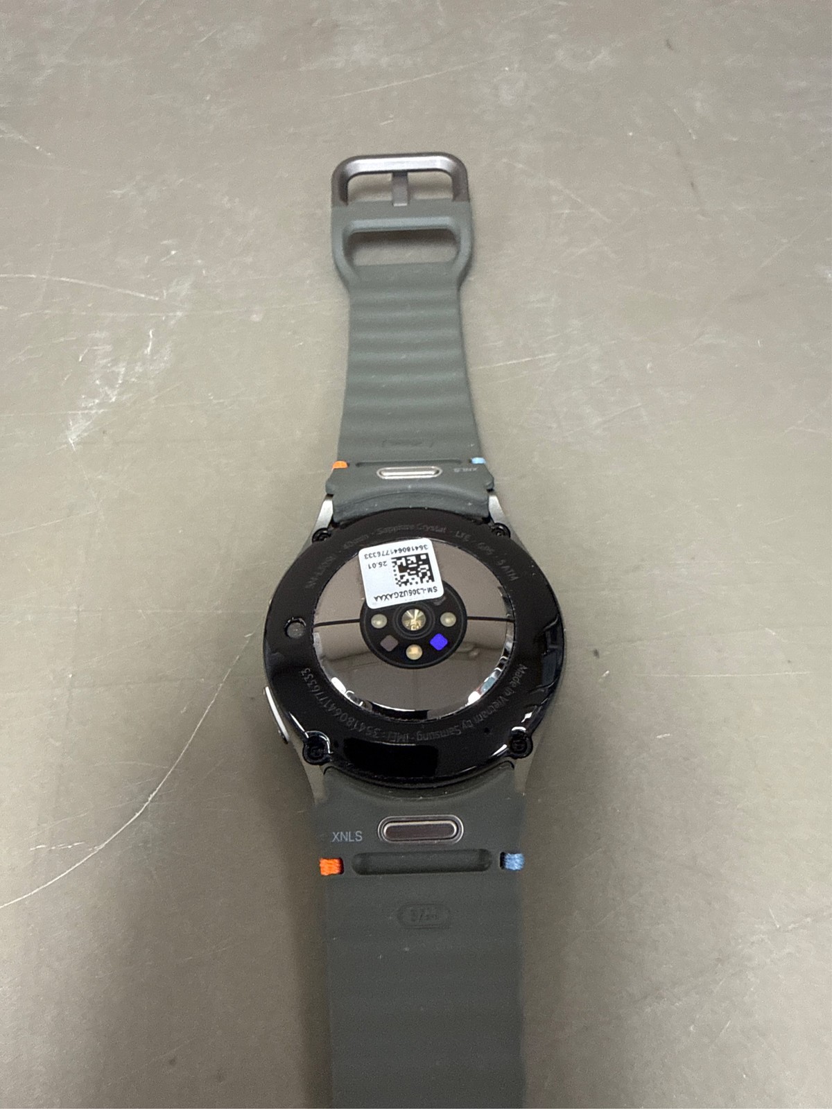 Samsung Galaxy Watch7 40mm Bluetooth and Wifi Aluminum Smart Watch, Cream
