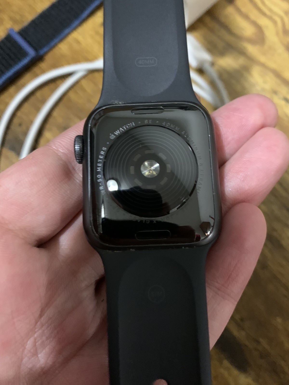 Apple Watch SE 40mm Aluminum + Extra Band
