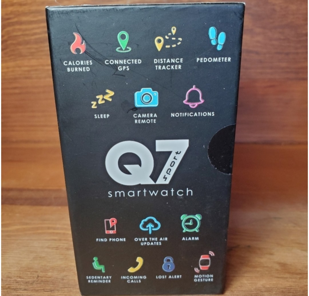 Q7 Smart Watch Activity Tracker Sleep Fitness Monitor BLUSH + FREE Power Bank