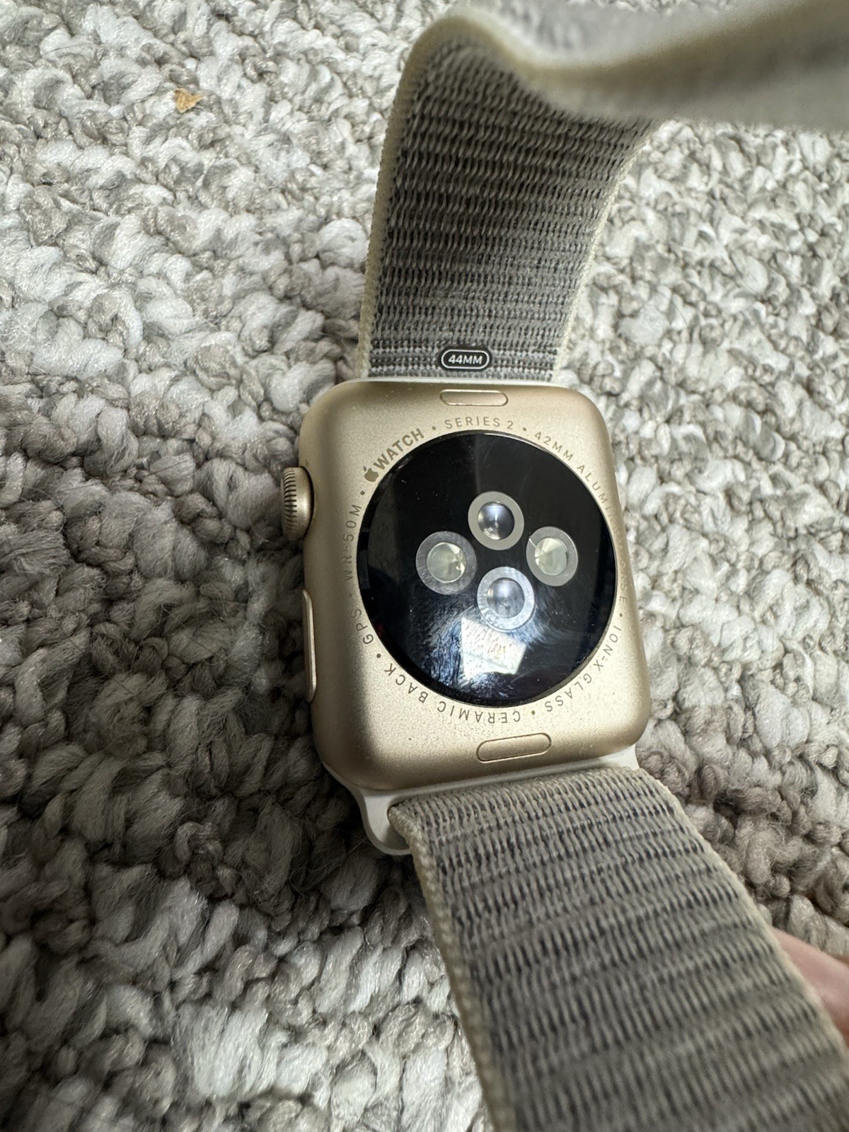 Apple Watch Series 2 44MM A1758 GPS Gold – Aluminum Case AS IS FOR PARTS ONLY