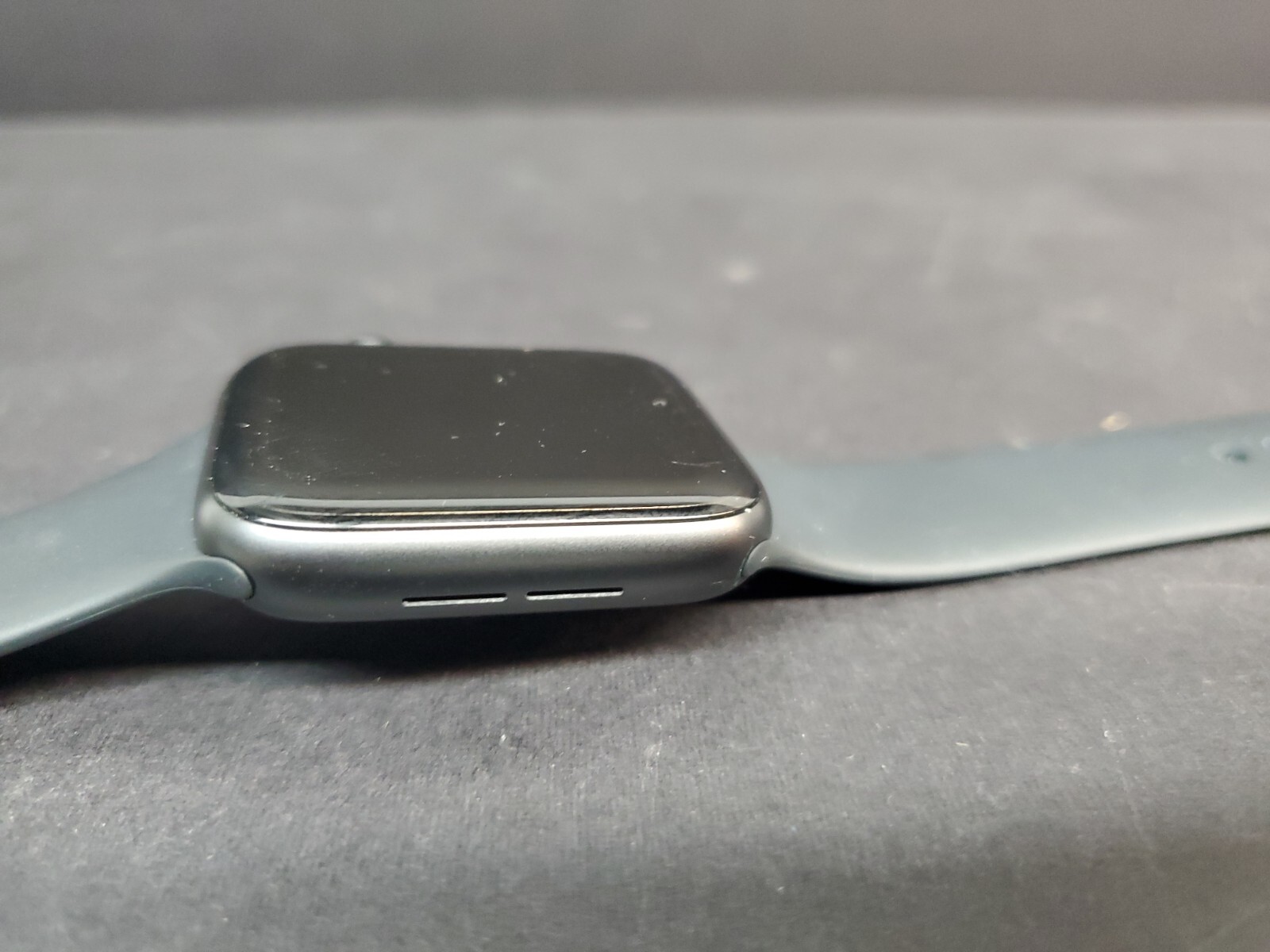 Apple Watch Series 6 44mm Space Gray Aluminum Case Black Sport Band LTE AS IS