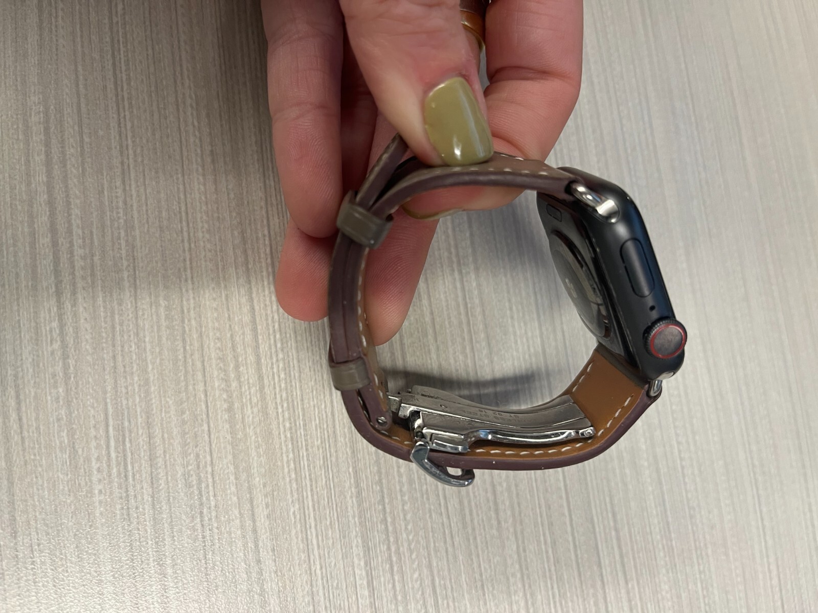 Apple Watch Series 5 40mm 44mm GPS + Cellular Gold Space Gray Silver – Very Good