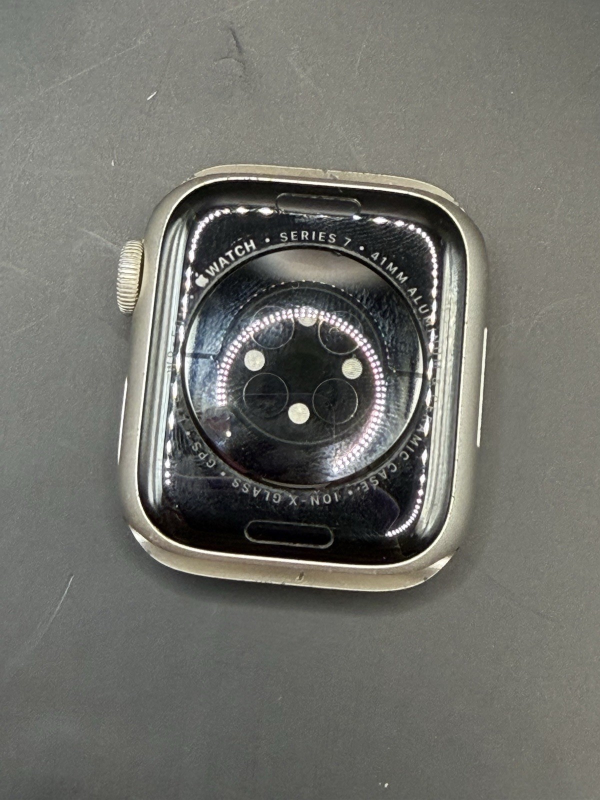 Apple Watch Series 7 41mm; No Band