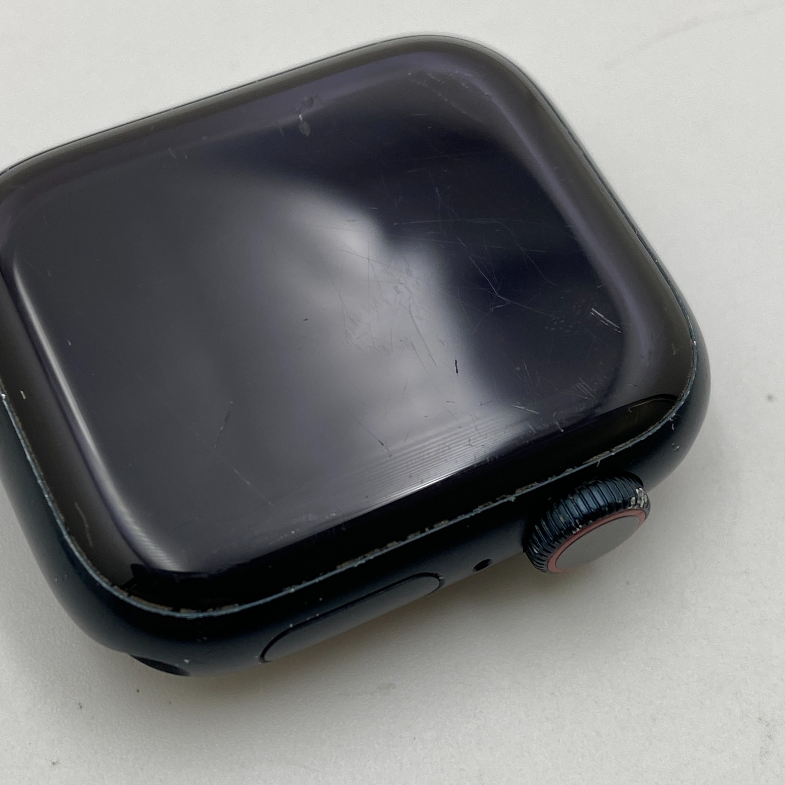 Apple Watch Series 9 – 41mm Aluminum Midnight Unlocked A2982 – Fair Condition