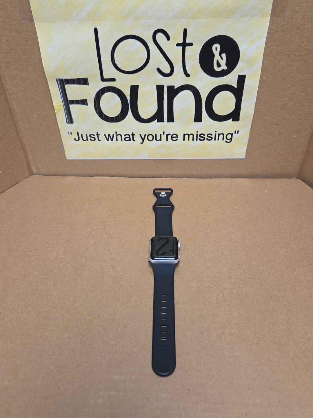 Apple Watch Series 3 38mm Silver Aluminum Case – GPS WR-50M UNTESTED AS IS PARTS
