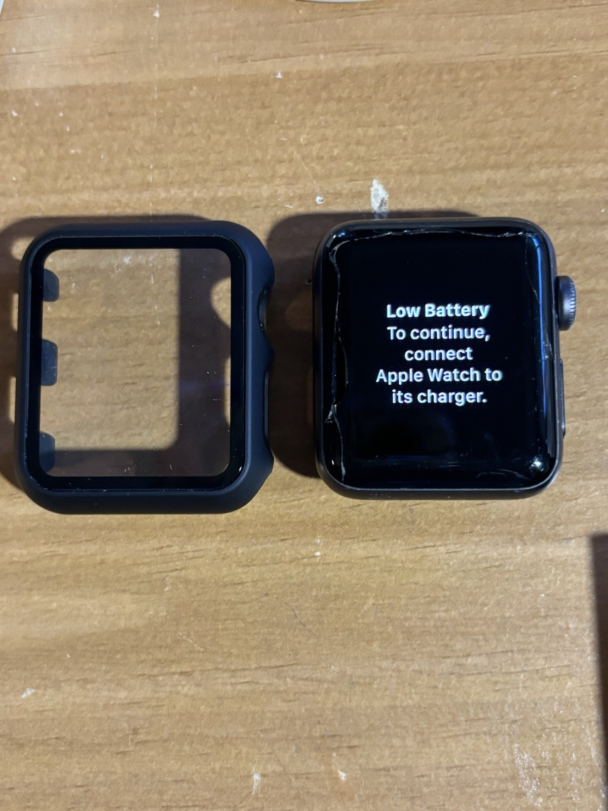 Apple Watch Series 3~38mm Bundle Works, cracked screen~original Box & Inserts