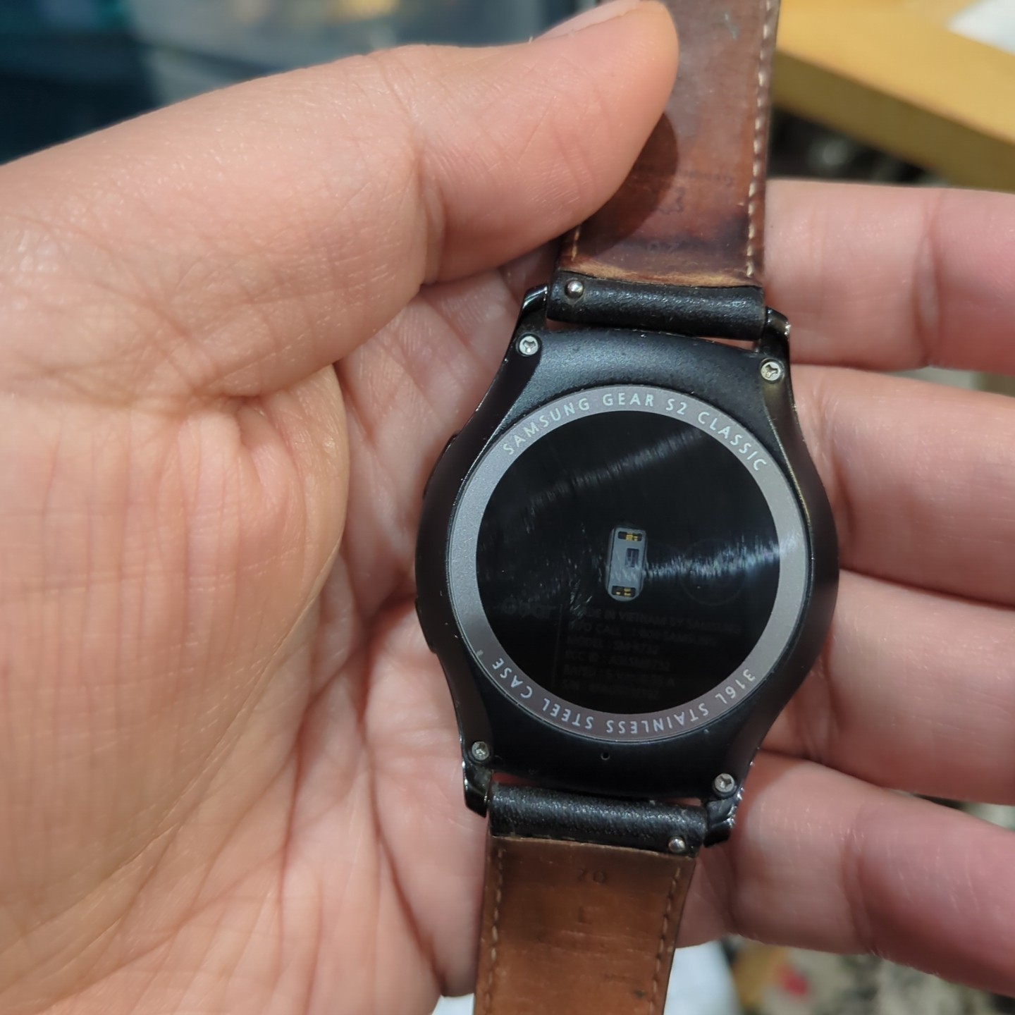 Working Samsung Gear S2 Classic Unisex Smartwatch 44mm Black Leather -Only Watch