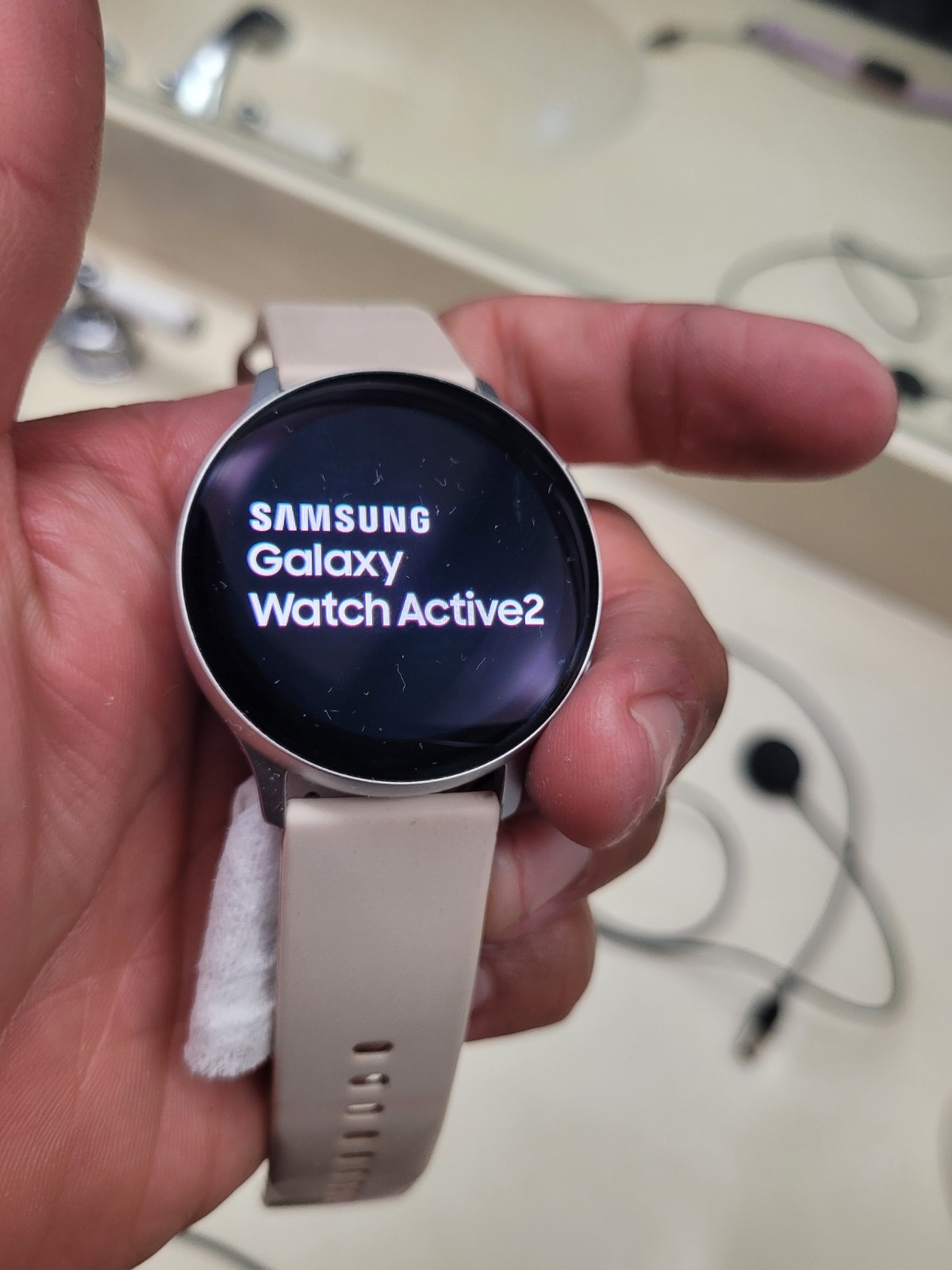Samsung Galaxy Watch Active 2 SM-R830 40mm Aluminum Case with Pink Band