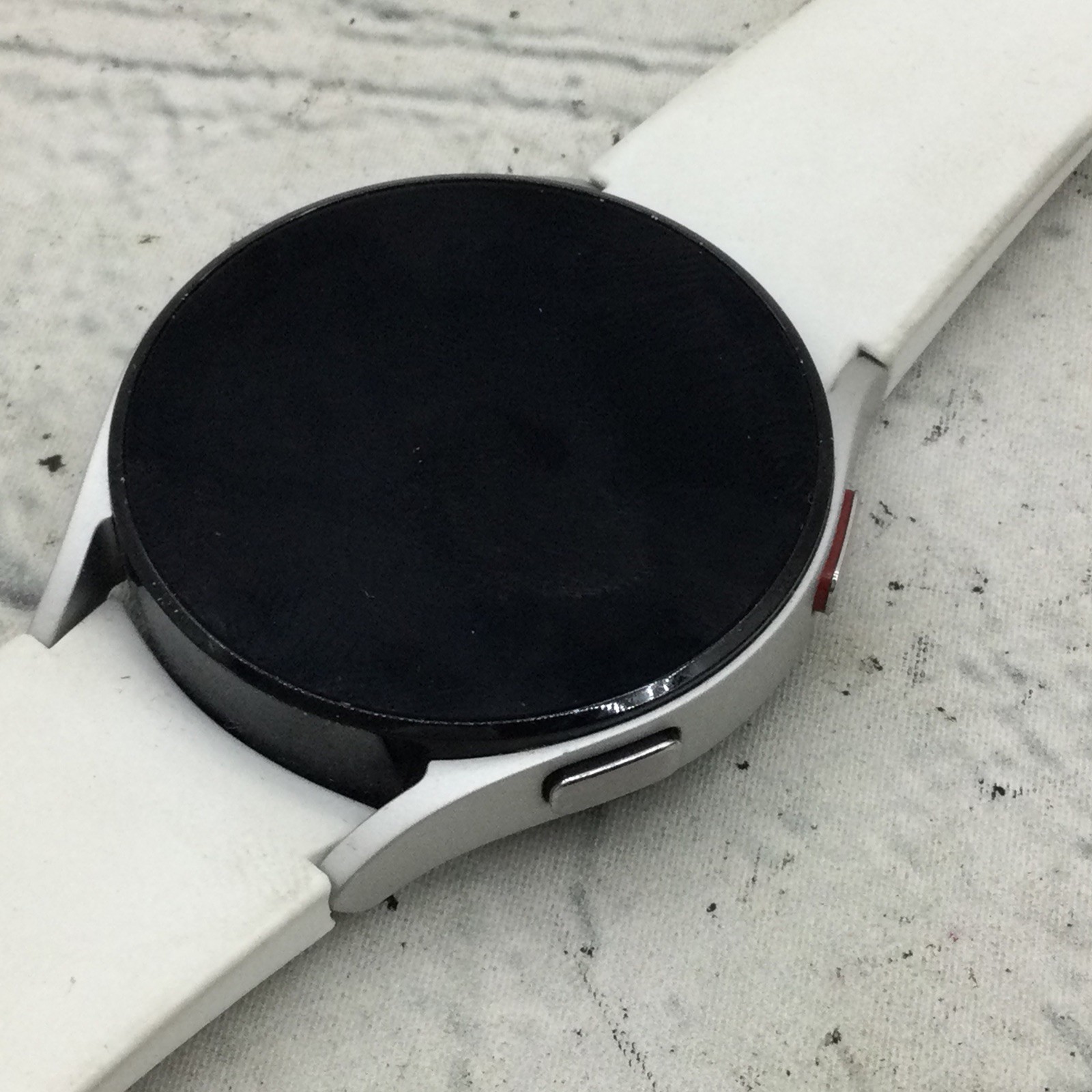 Samsung Galaxy Watch Active2 GPS- 40mm Aluminum Gold – Mil-STD 810G