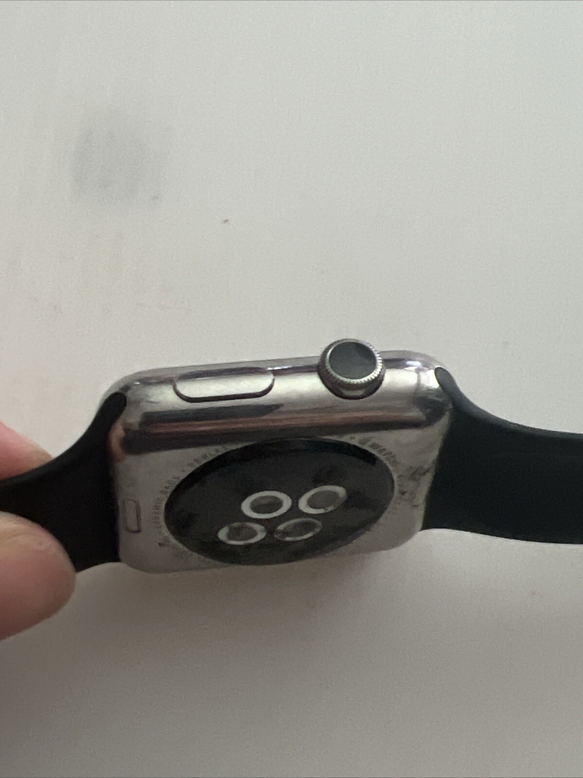 Apple Watch Sport Series 7000 42mm Space Gray – Black Sports Band (FOR PARTS)