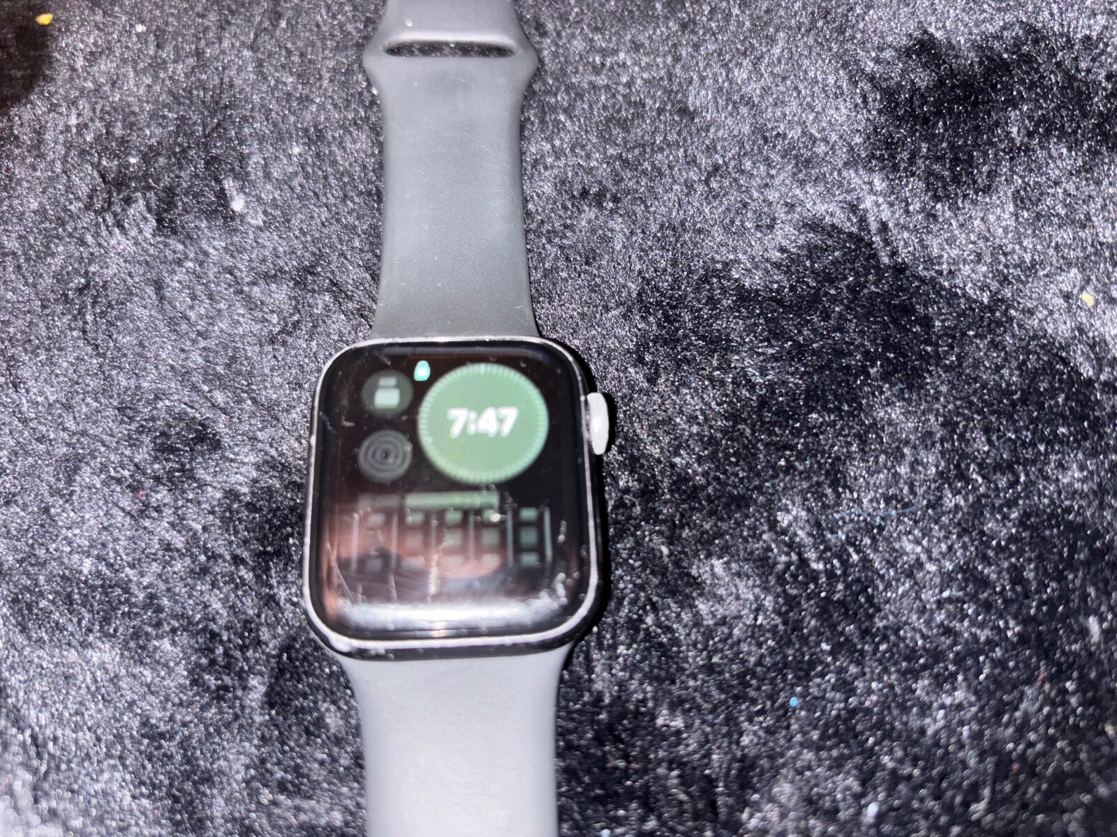 Apple Watch Series 5 44mm Space Gray Aluminum Case with Black Sport Band – S/M &