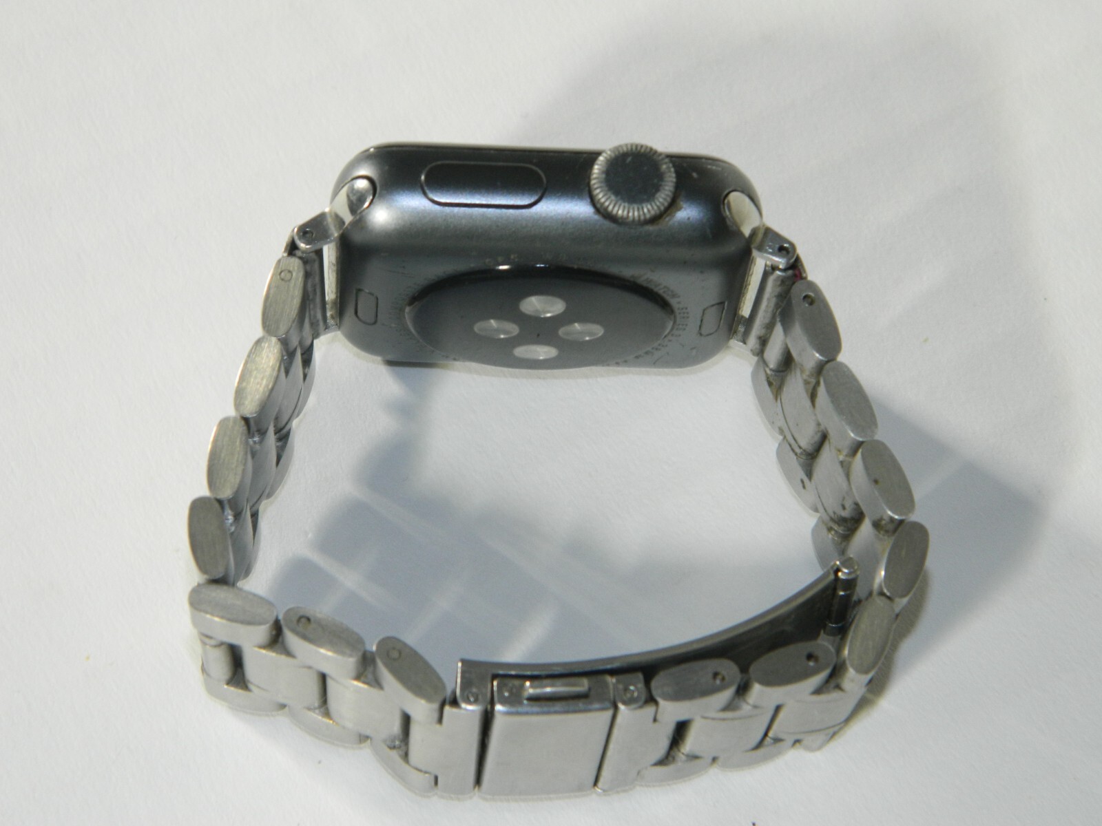 Apple Watch Series 3 38mm Space Gray Aluminum Case with Silver Band