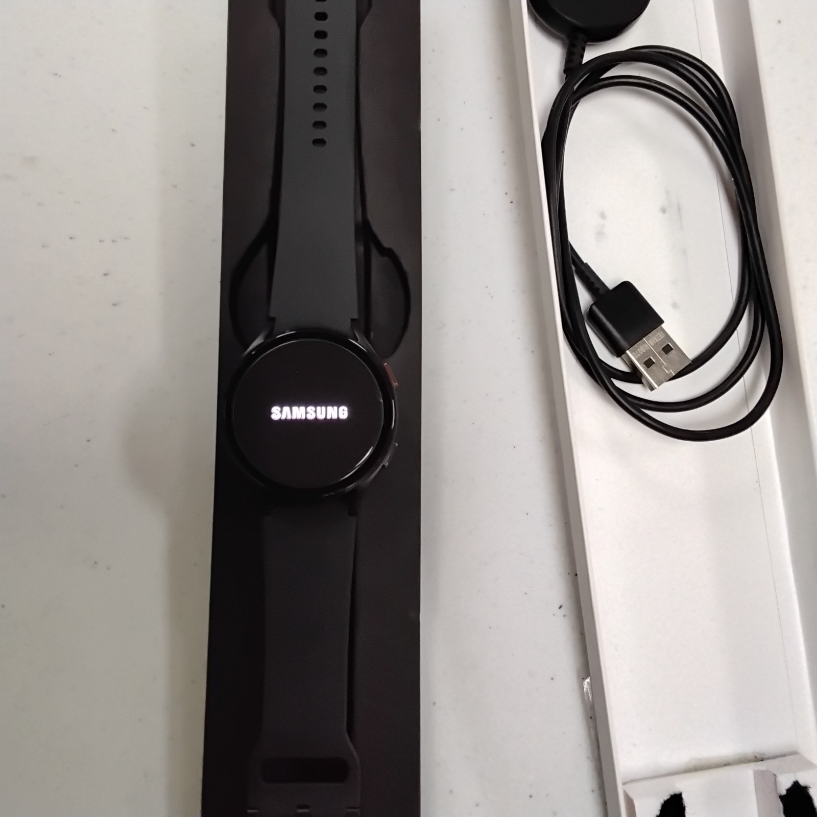 Samsung Galaxy Watch4 SM-R875U