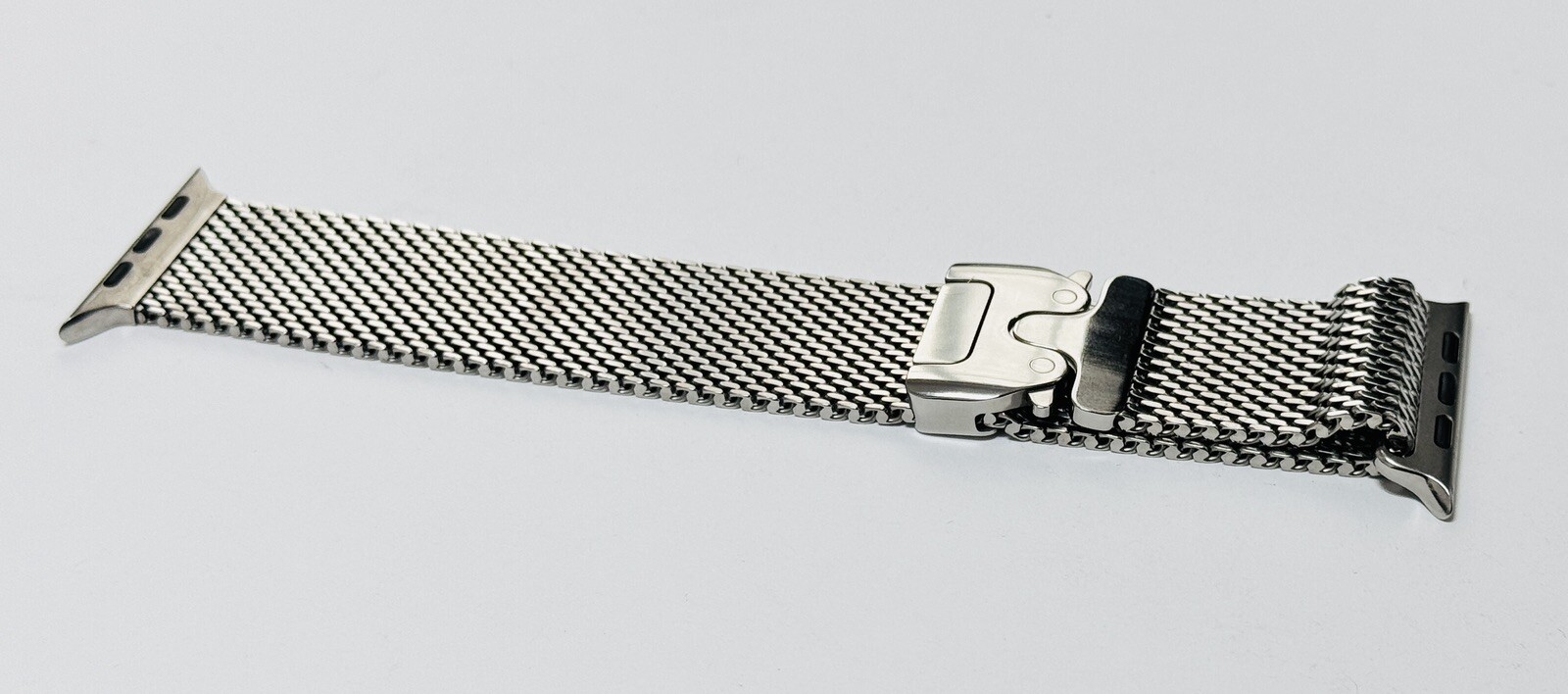Apple Watch ULTRA 2 49mm CUSTOM Diamond Polished Apple Titanium Milanese Loop