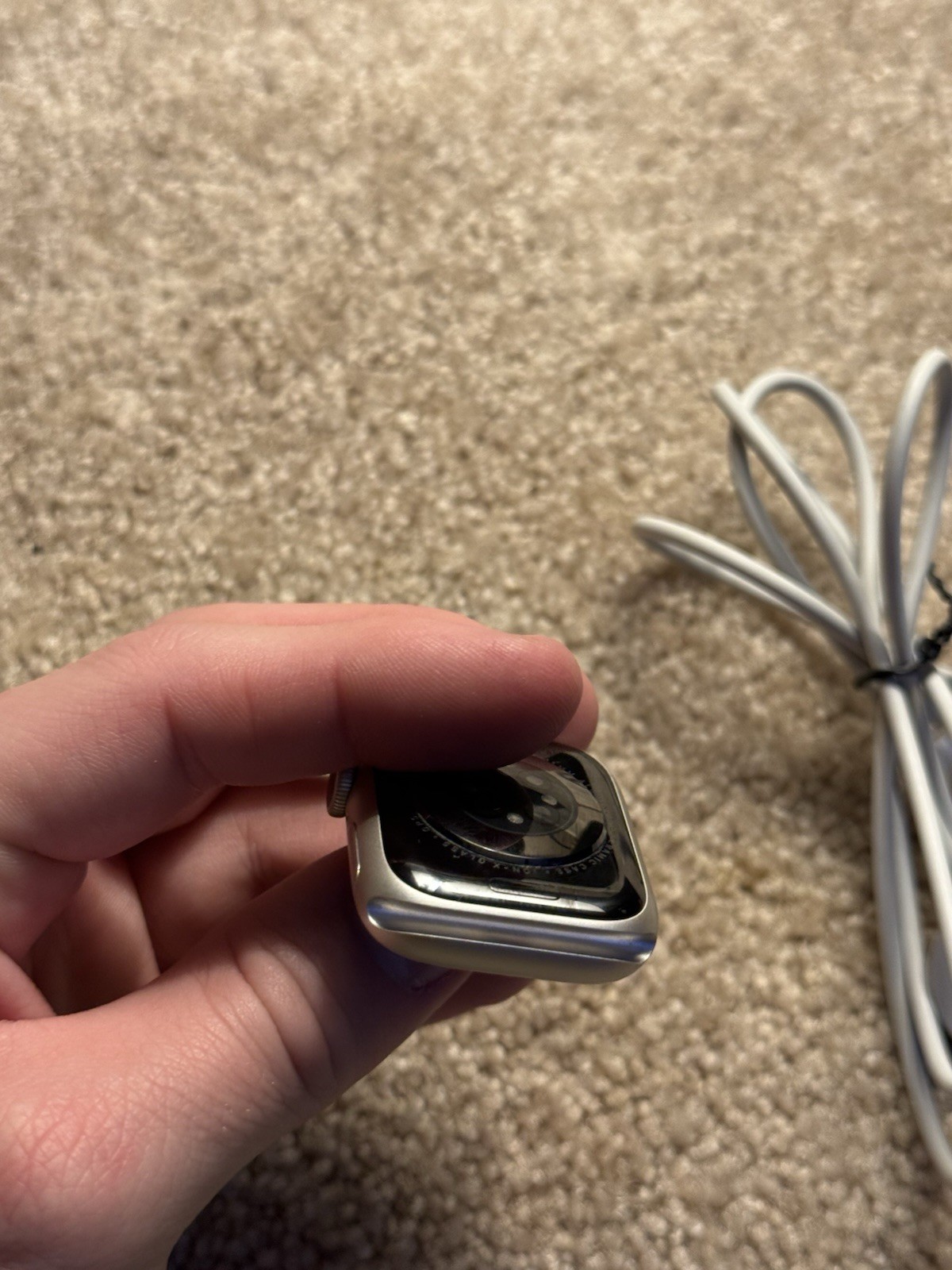 Apple Watch Series 7 41mm Aluminum Case with Sport Band – Starlight Working