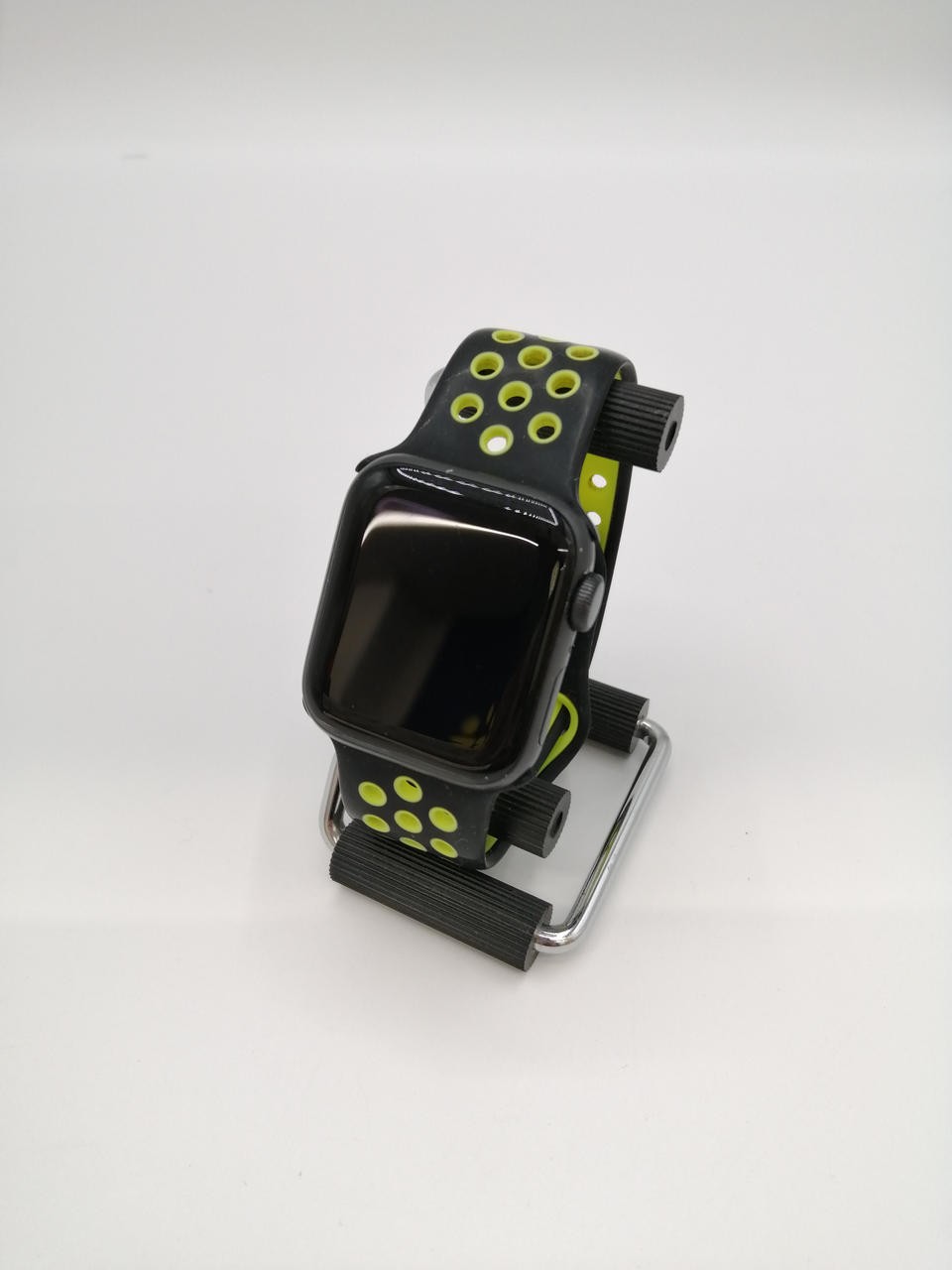 Apple Watch Series 6 32GB Wi-Fi 95% Battery OS10.6.1 Smartwatch