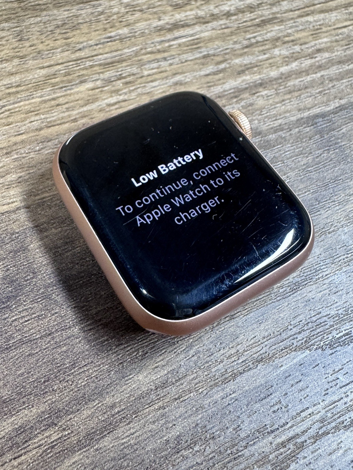 Apple Watch SE 44mm Gold Aluminum Case (No band) (GPS)