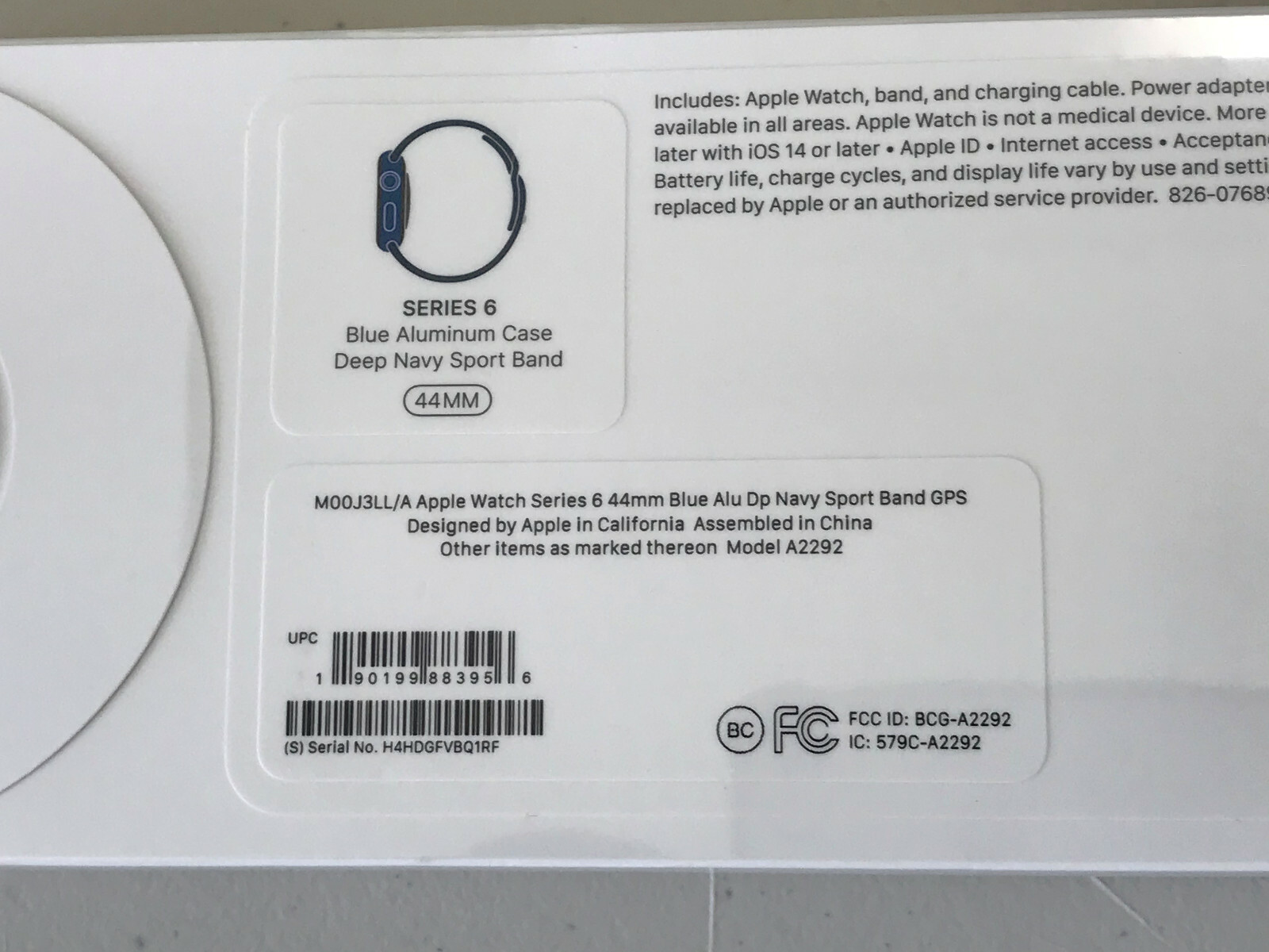 Apple Watch Serie 6 GPS 44 mm M00J3LL/A Blue Aluminum Case w Deep Navy Sport Ban