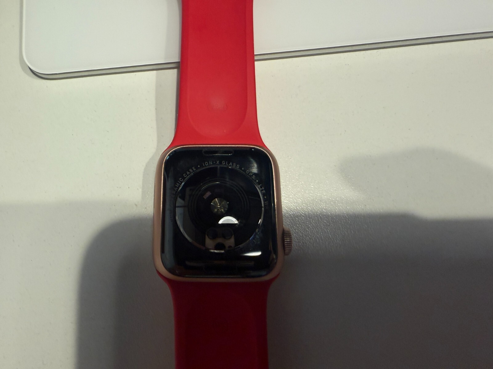 Apple Watch Series 4 40mm (GPS + Cellular) Aluminum Case – Excellent