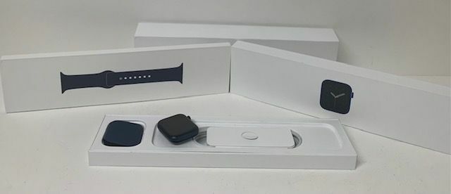APPLE WATCH SERIES 6 44MM BLUE ALUMINUM CASE DEEP NAVY SPORT BAND