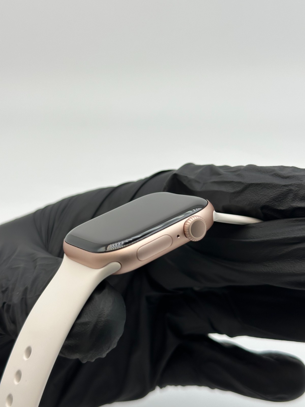 Apple Watch Series 11 42mm GPS Rose Gold Light Blush Sport S/M MEU04LW/A 2025