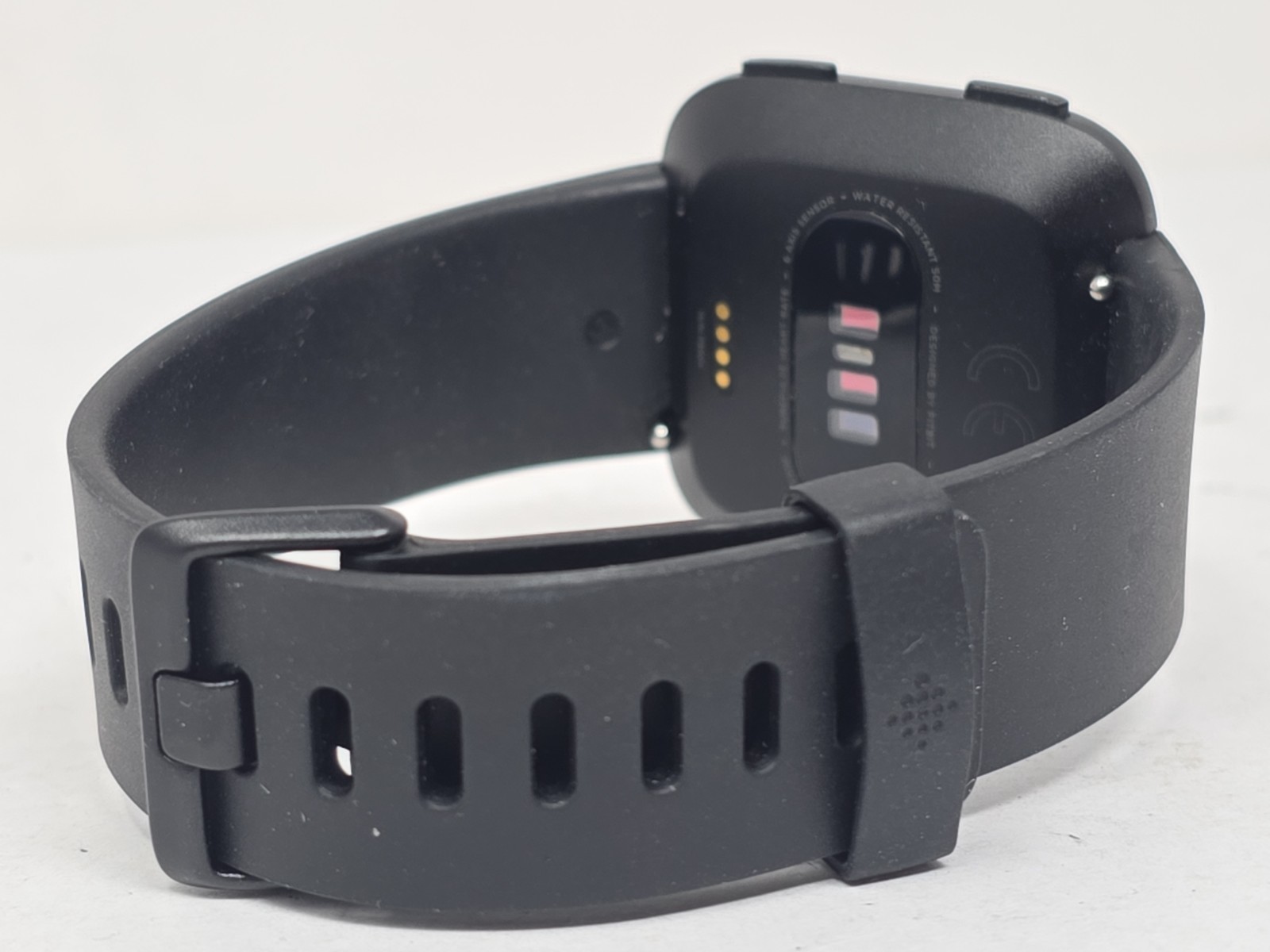 Fitbit Versa Smart Watch Fitness Tracker FB504 Activity Tracker