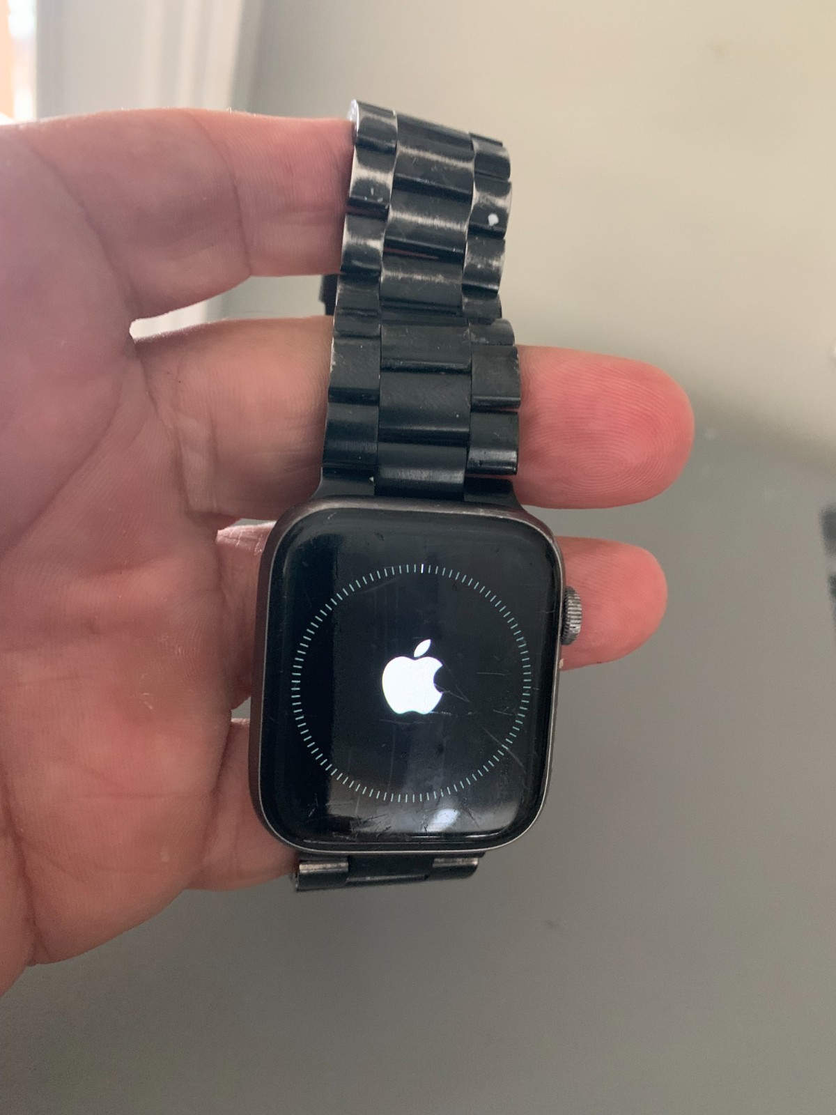 Apple Watch Series 4 44mm Black Aluminum Band & 2 Charges!