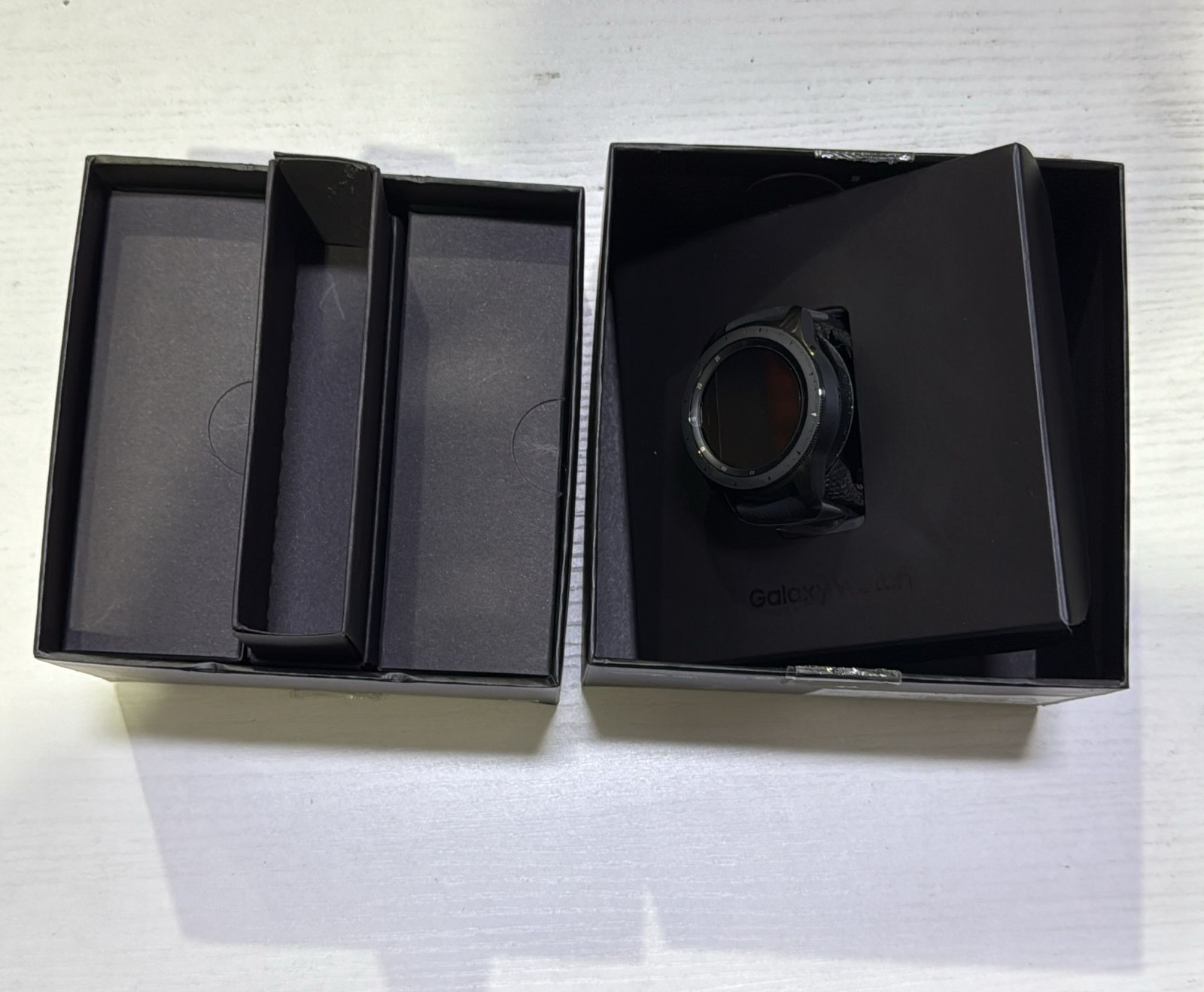 Samsung Galaxy Watch 42mm Classic Buckle GPS/Bluetooth- SM-R810 – Midnight Black