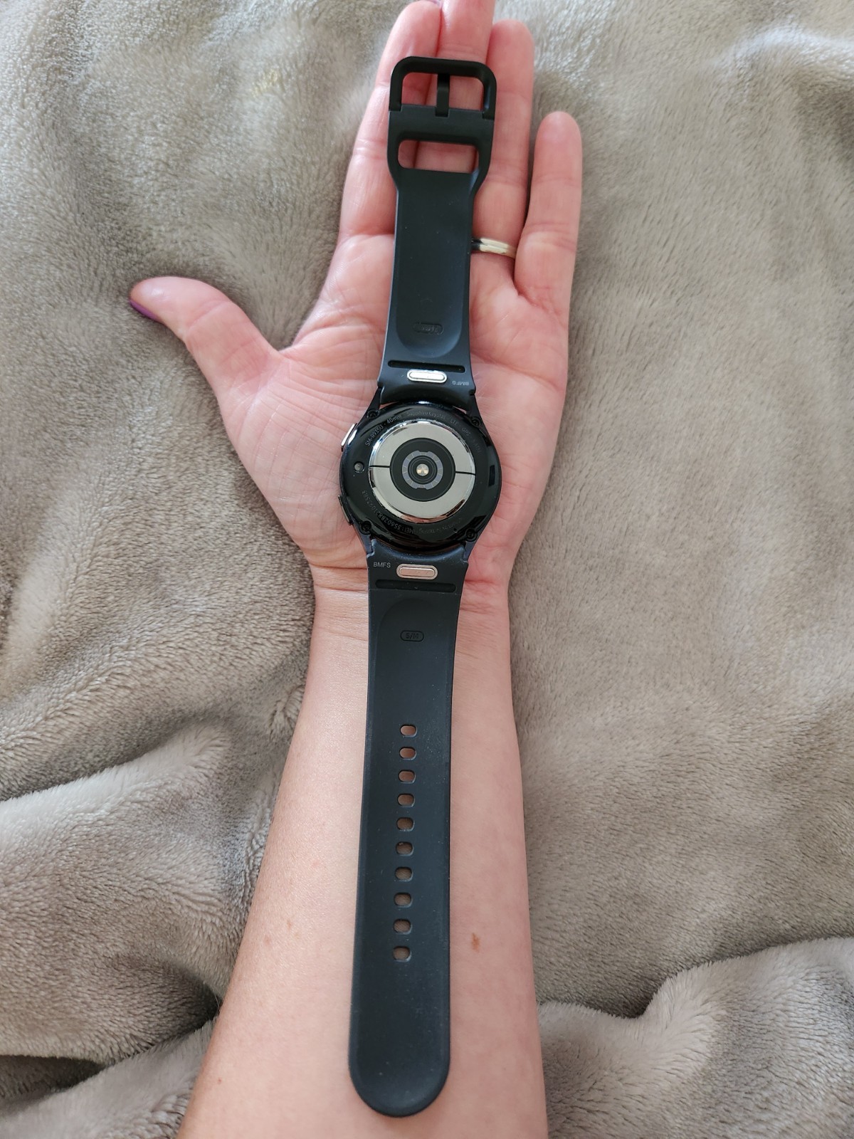 Samsung Galaxy Watch6 40mm Graphite Bluetooth Smartwatch SM-R930NZKAXAA