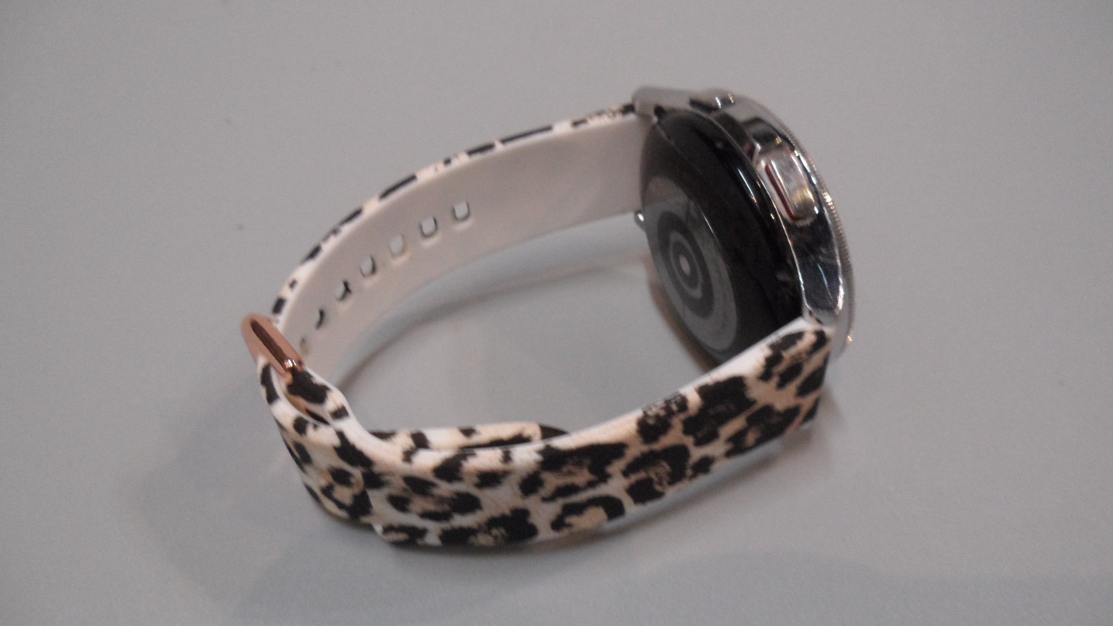 Samsung Galaxy Watch4 Classic SM-R880 GPS Smart Watch 42mm-Leopard Band