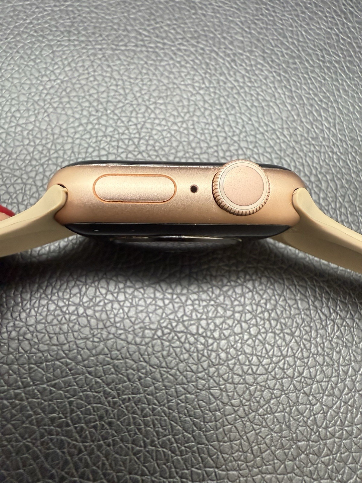 Apple Watch Series 5 40mm (GPS) Rose Gold – A2092 W/ Band LOCKED For Parts Only