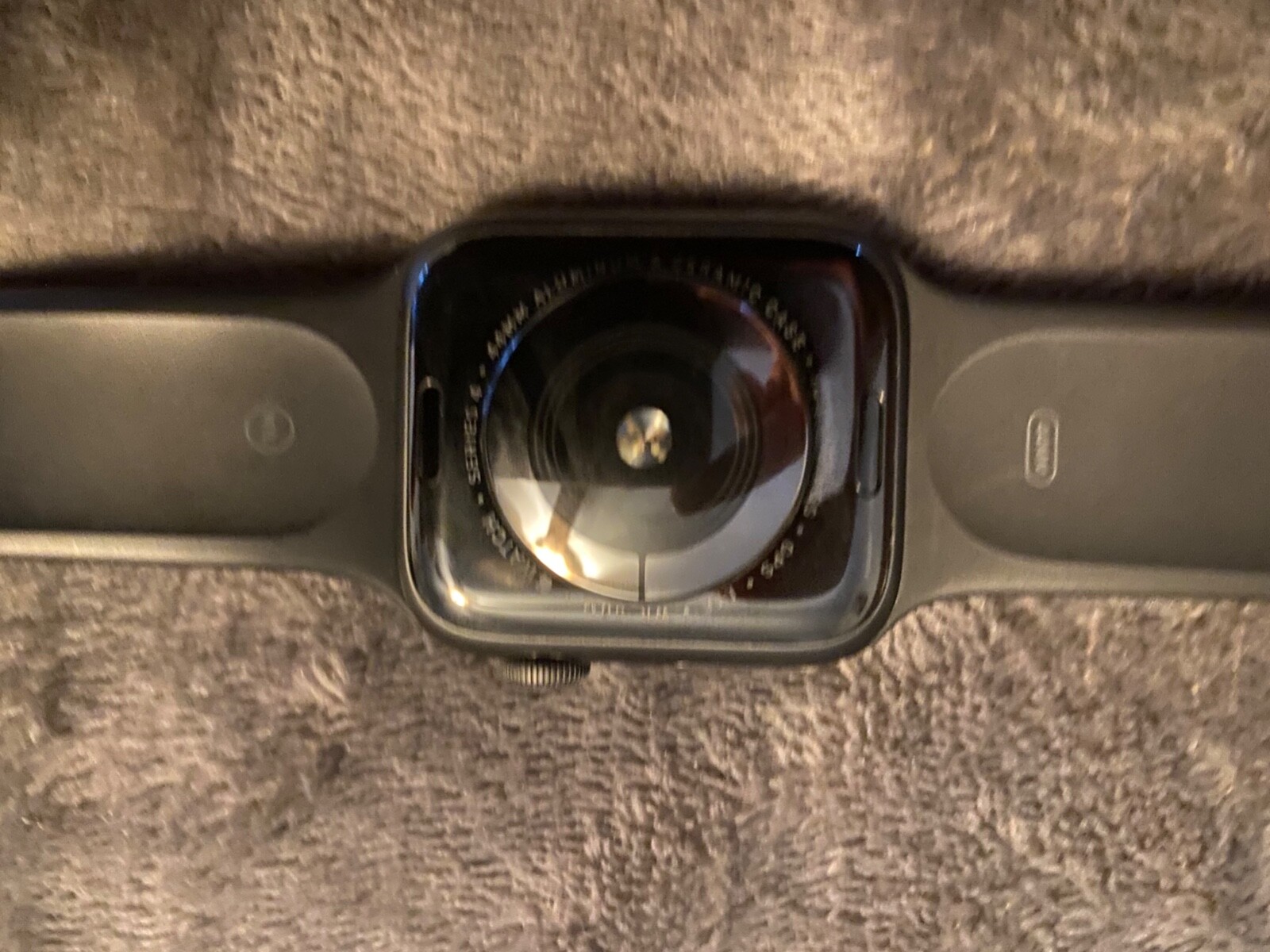 Apple Watch Series 4 44mm Space Gray Aluminum Case Black Sport Band (MTUW2LL/A)