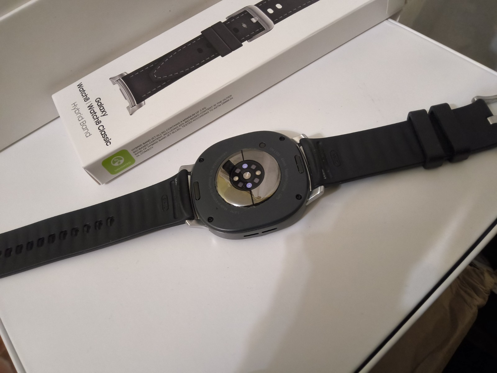 Samsung Galaxy Watch 8 44mm Graphite WiFi/Bluetooth Hybrid Leather Band Open Box