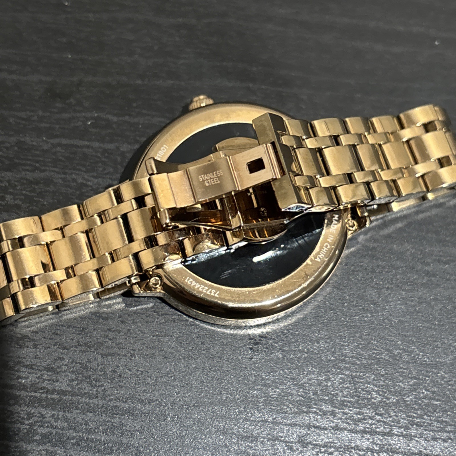 Kate Spade Digital Smart Watch Scallop Gold Tone DW5K1 Untested FOR PARTS ONLY