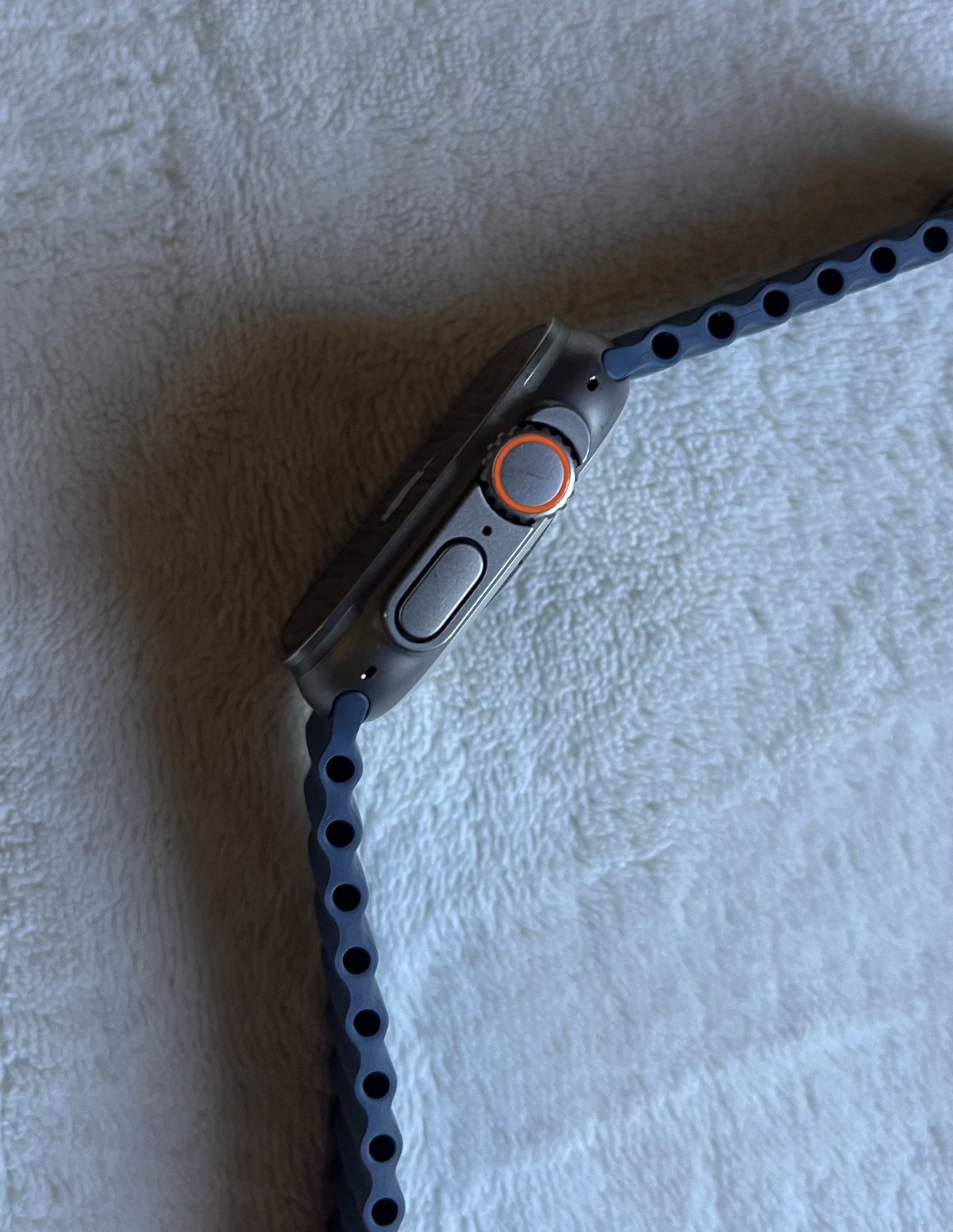 Apple Watch Ultra 2 GPS & Cellular 49mm Titanium Case with Blue Ocean Band. GOOD